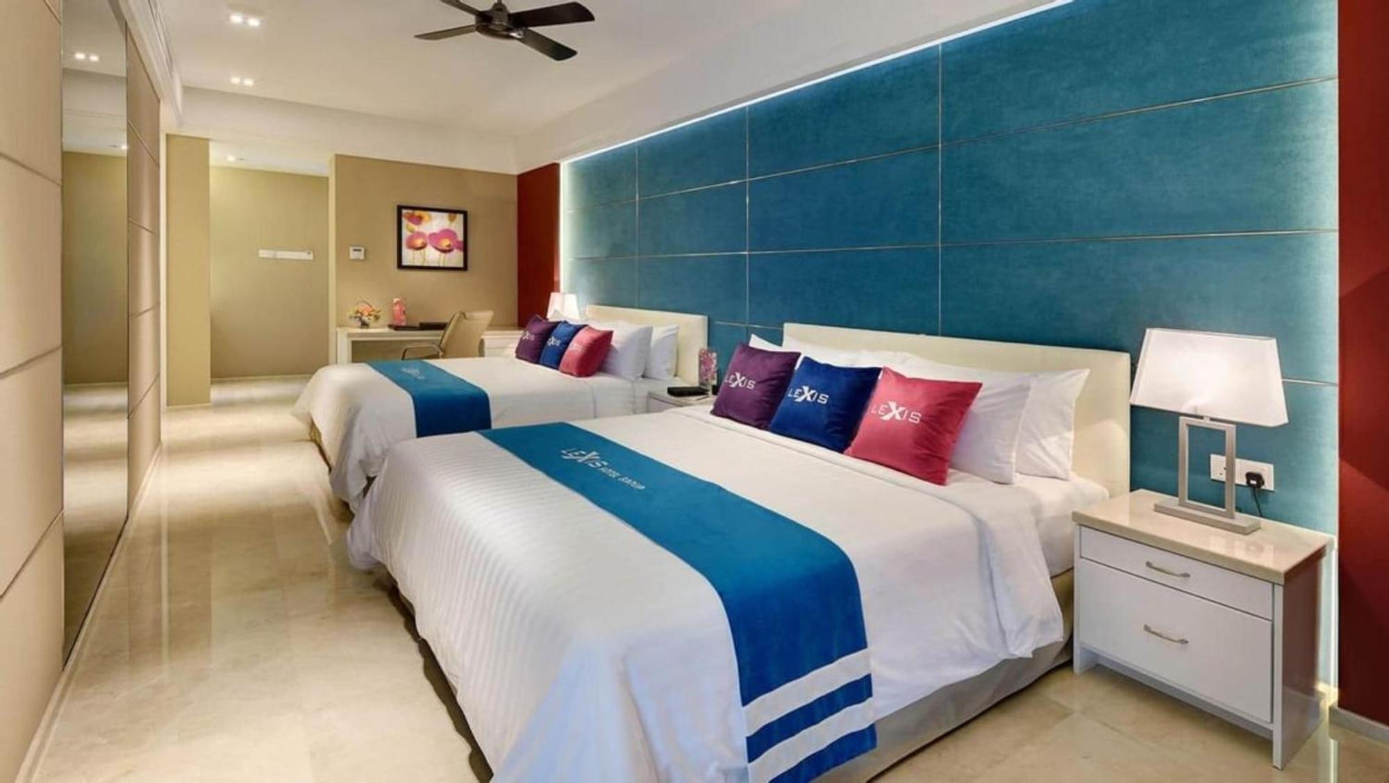 Premium Pool Suite