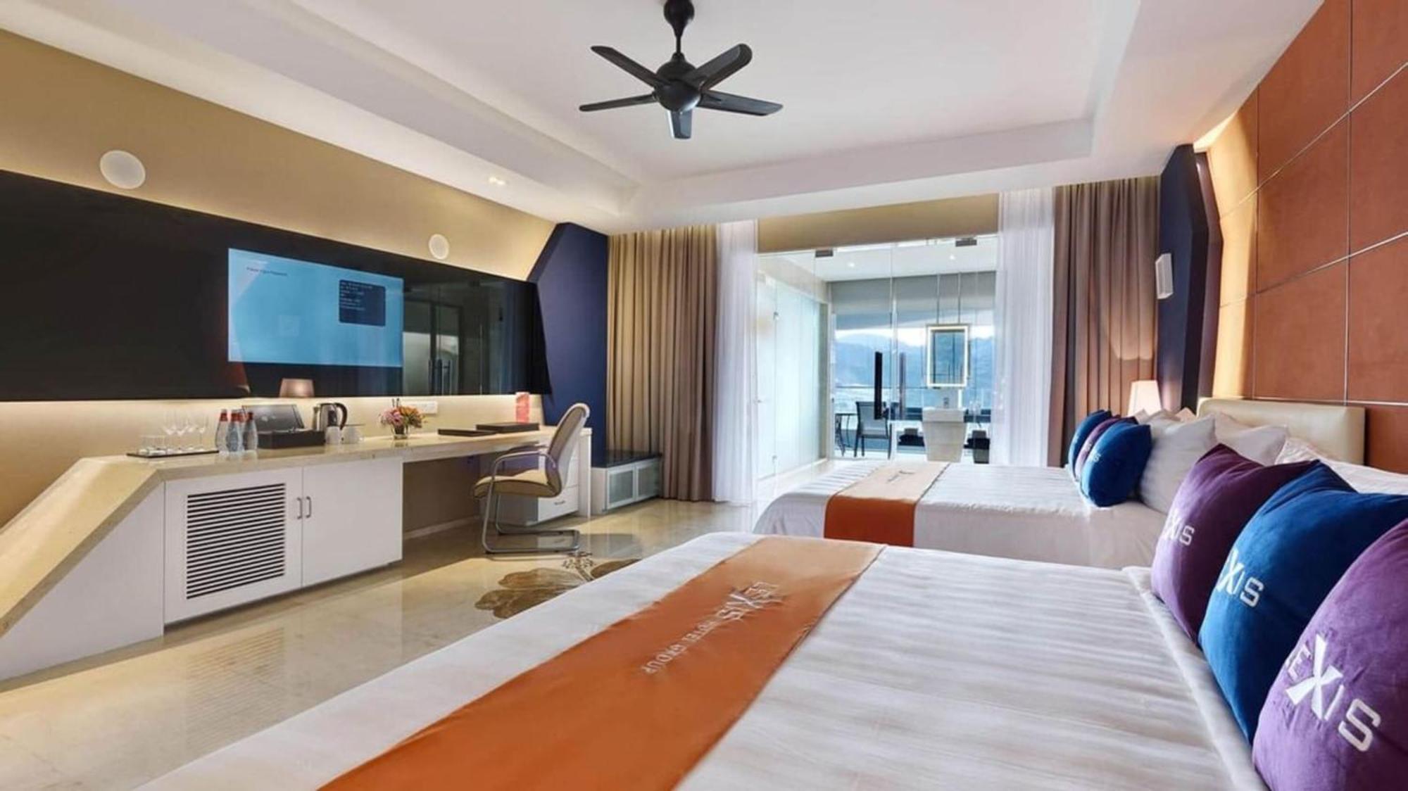 Executive Pool Suite