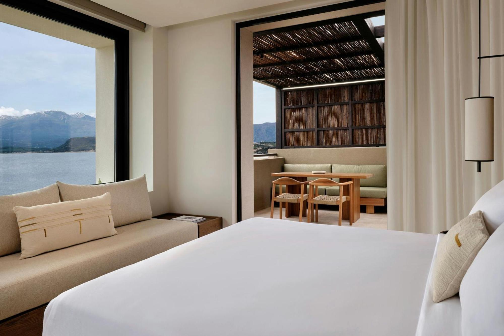 Deluxe Guest room, 1 King, Sea view, Balcony, Whirlpool,1664973822:JPEG