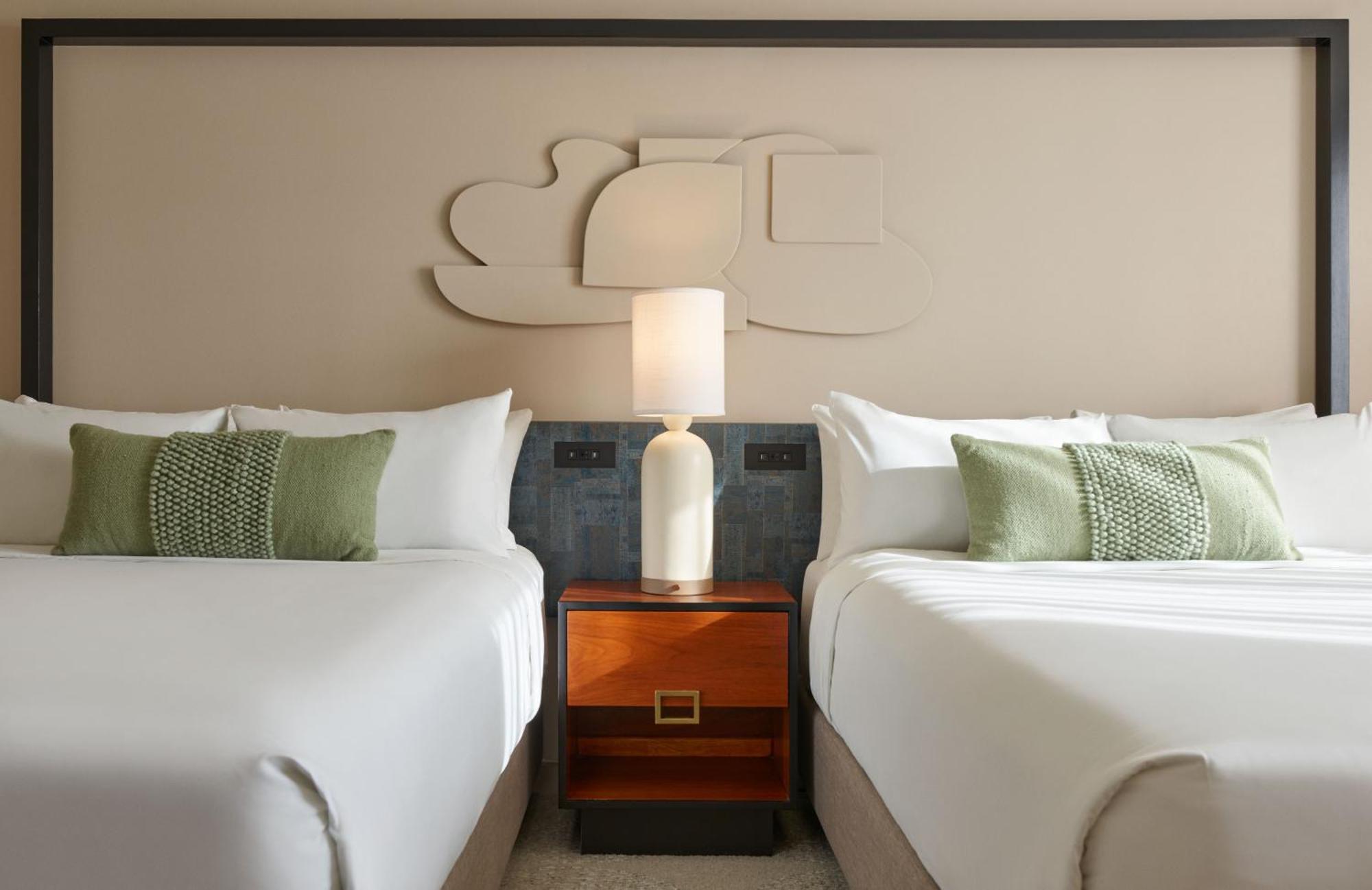 Luxury Queen Room