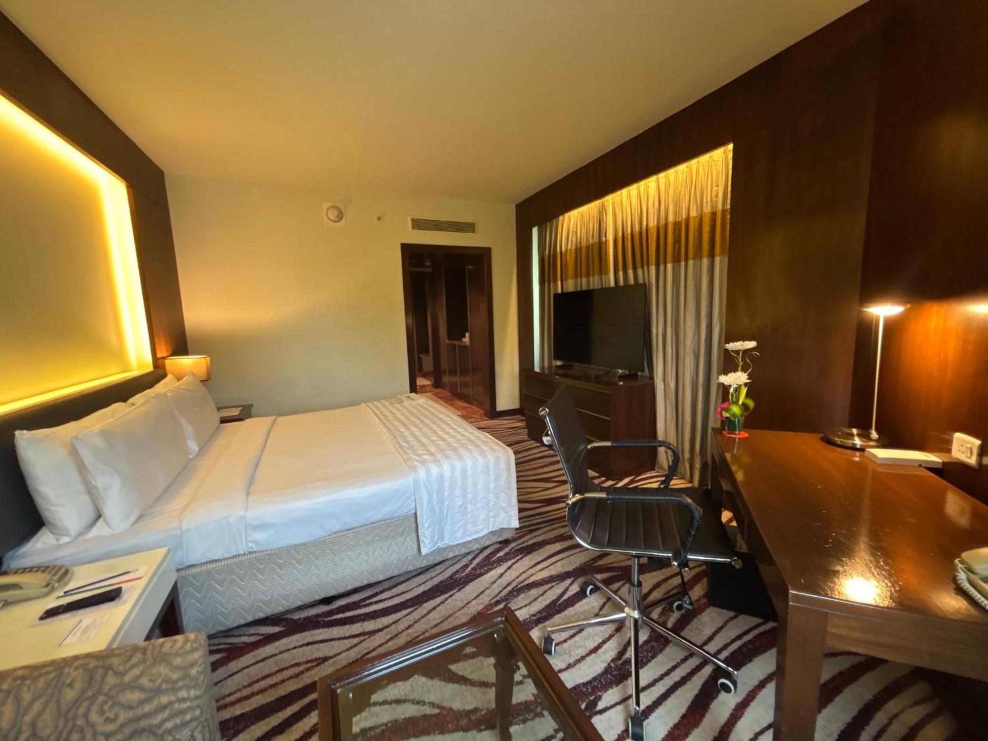 Executive King Room