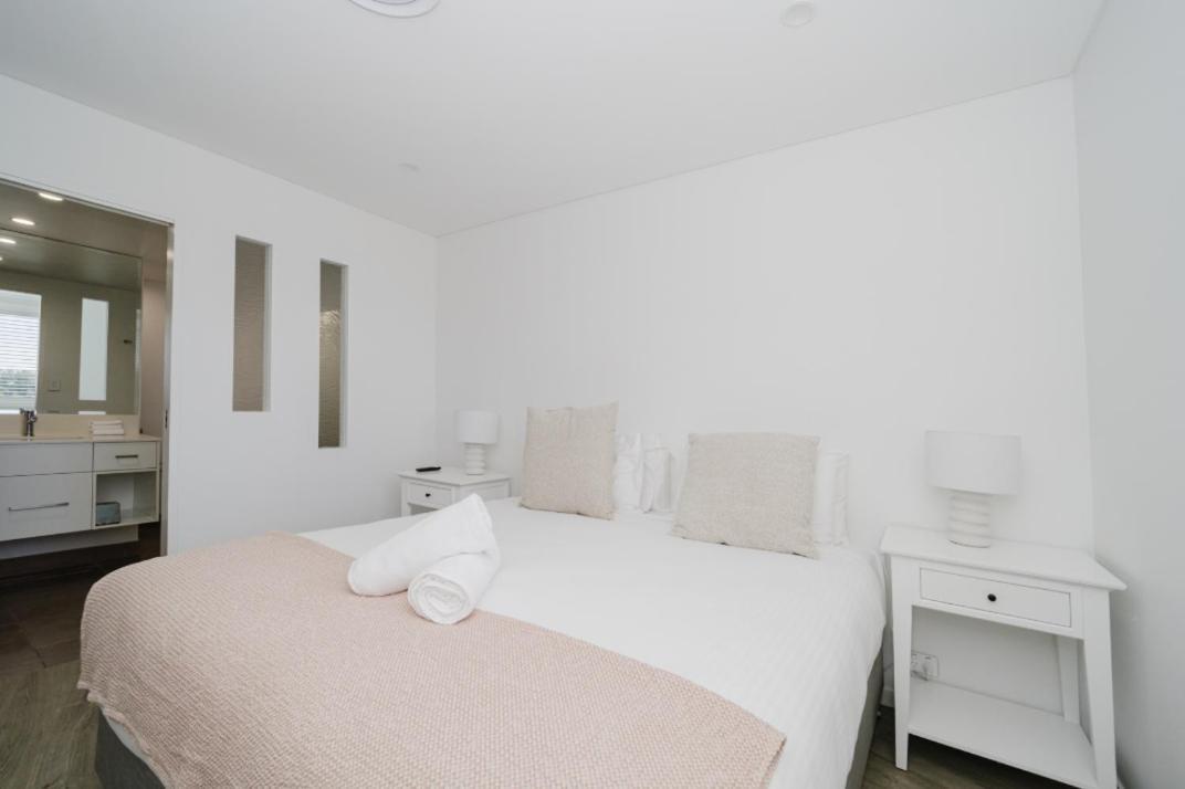 Premium Three-Bedroom Apartment Ocean View Apt 13