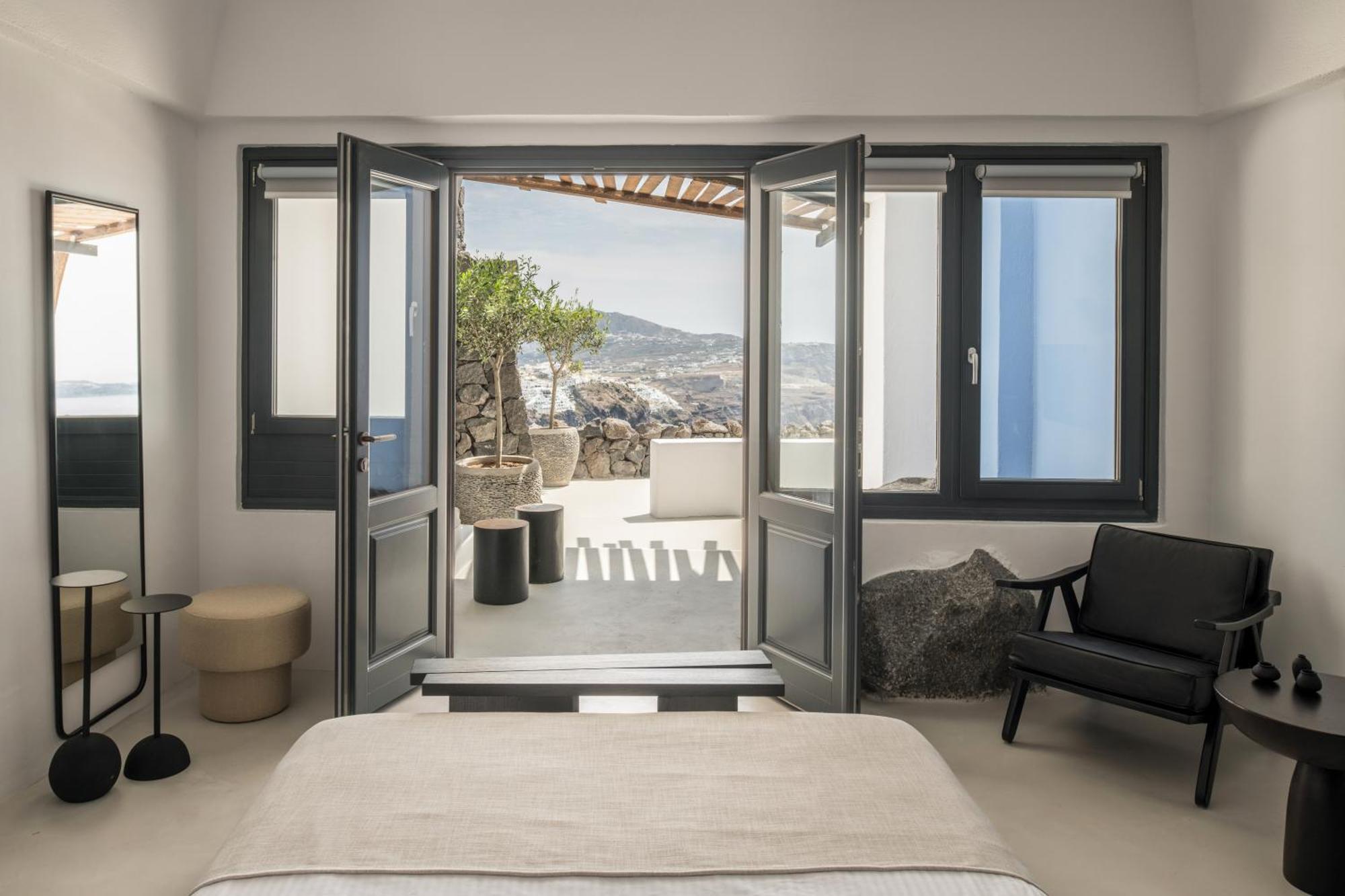 Petra Studio Caldera View