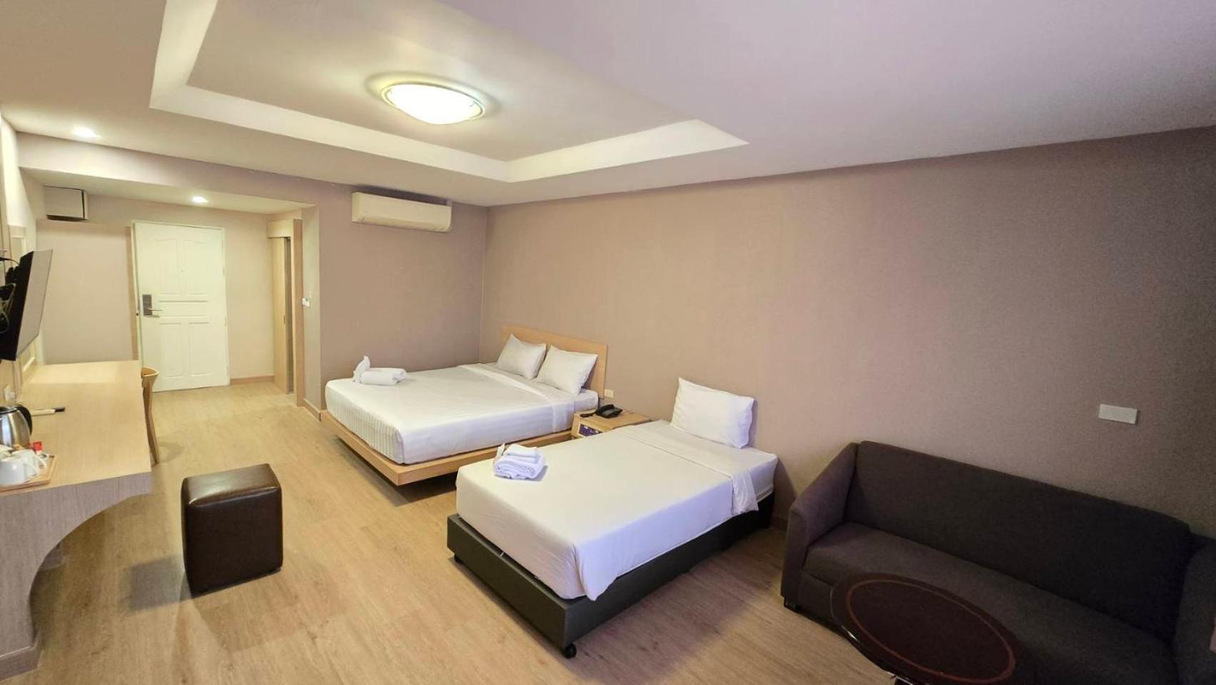 Triple Room,1662989693:JPEG