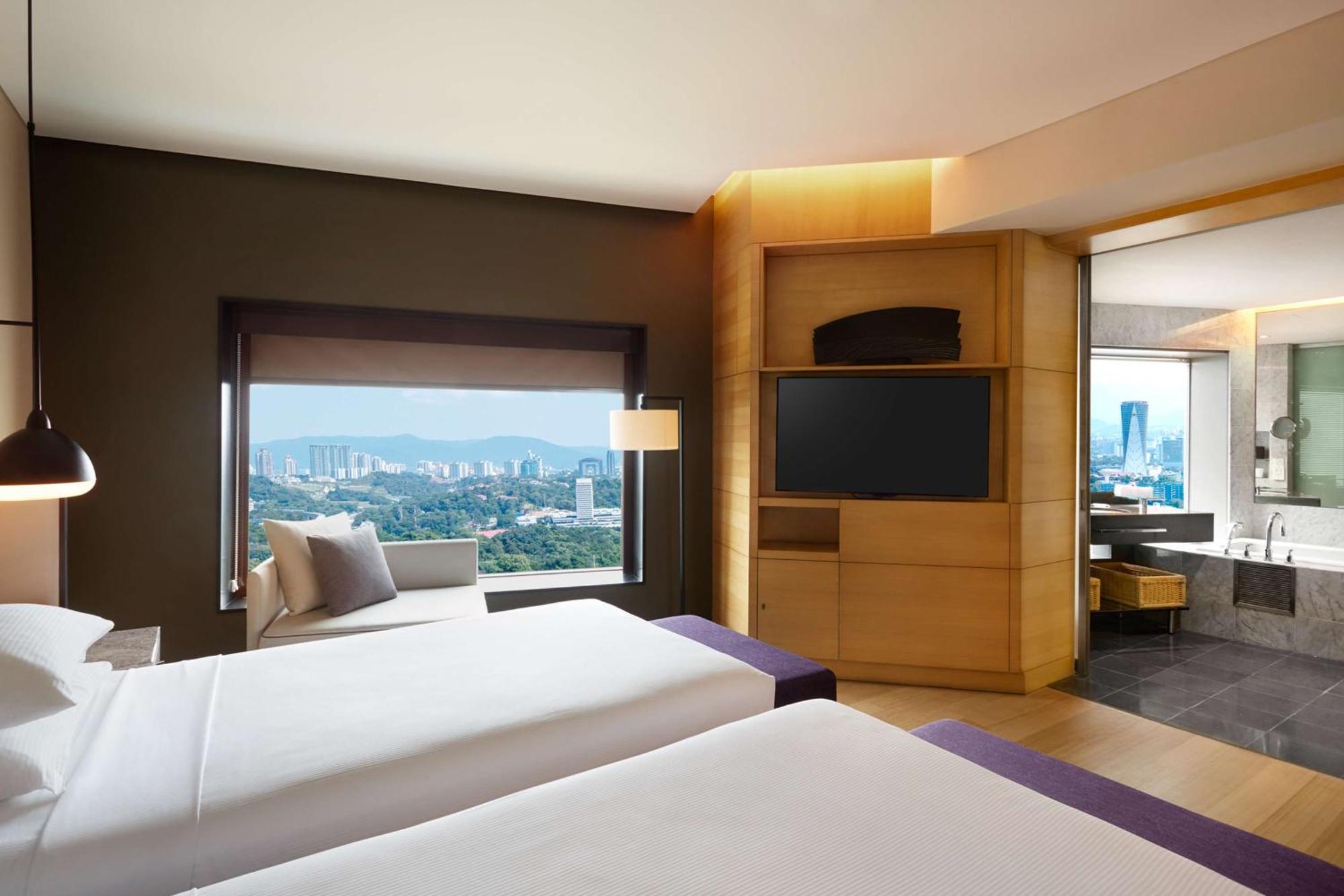 Deluxe Twin Room Plus