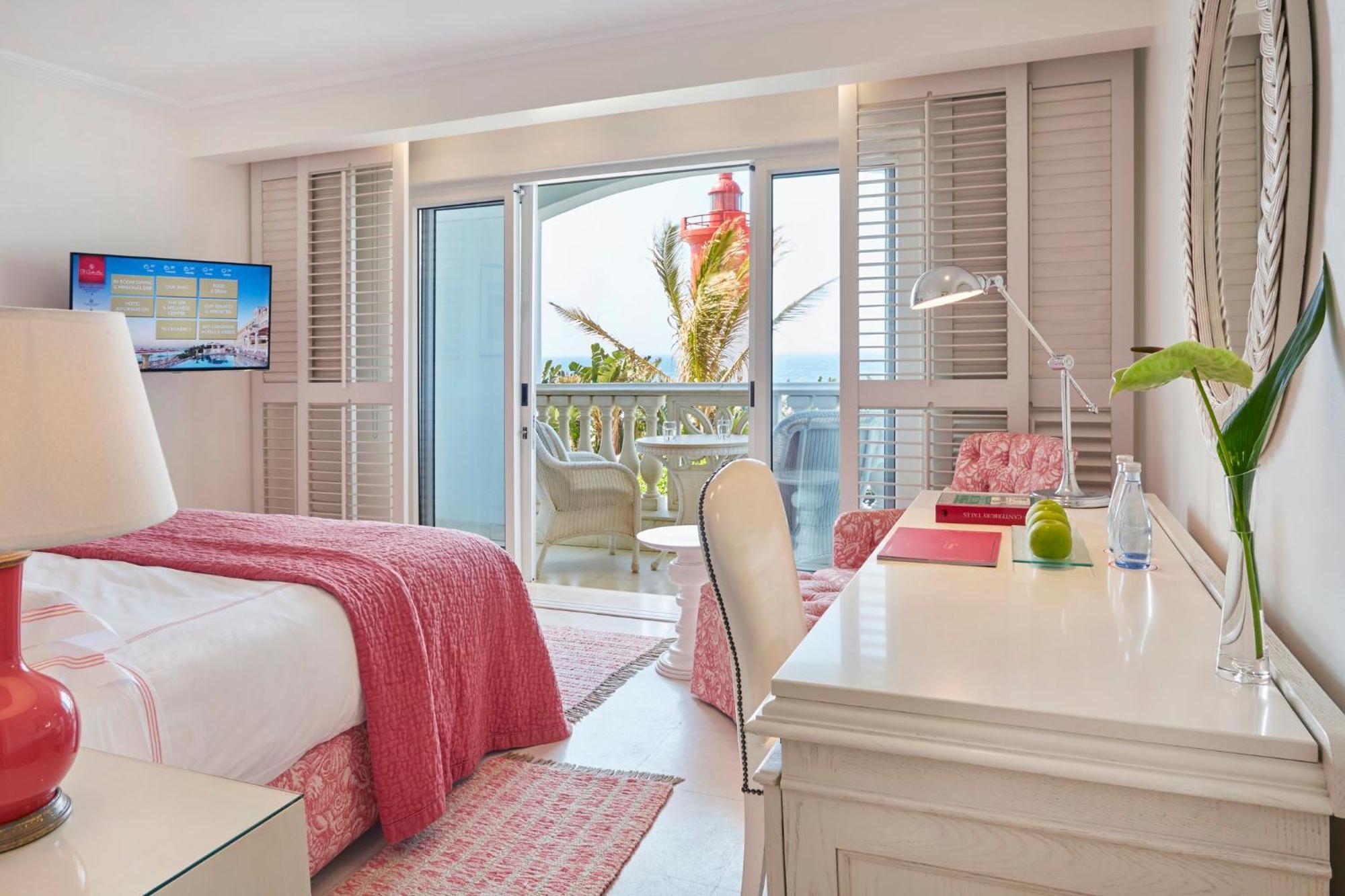 Luxury Room with Sea View