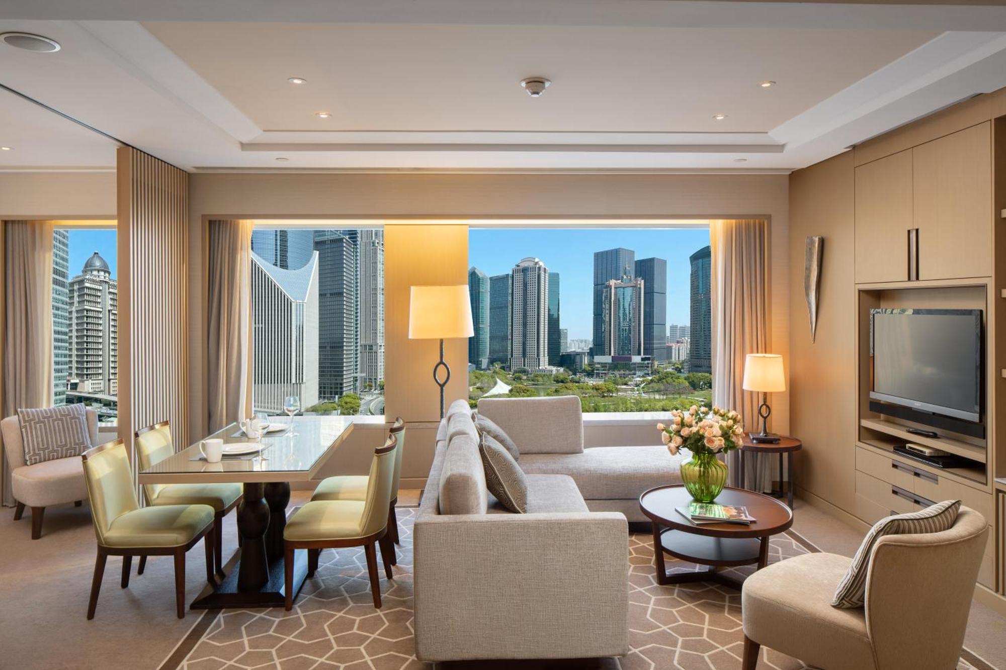 Deluxe One-Bedroom Suite