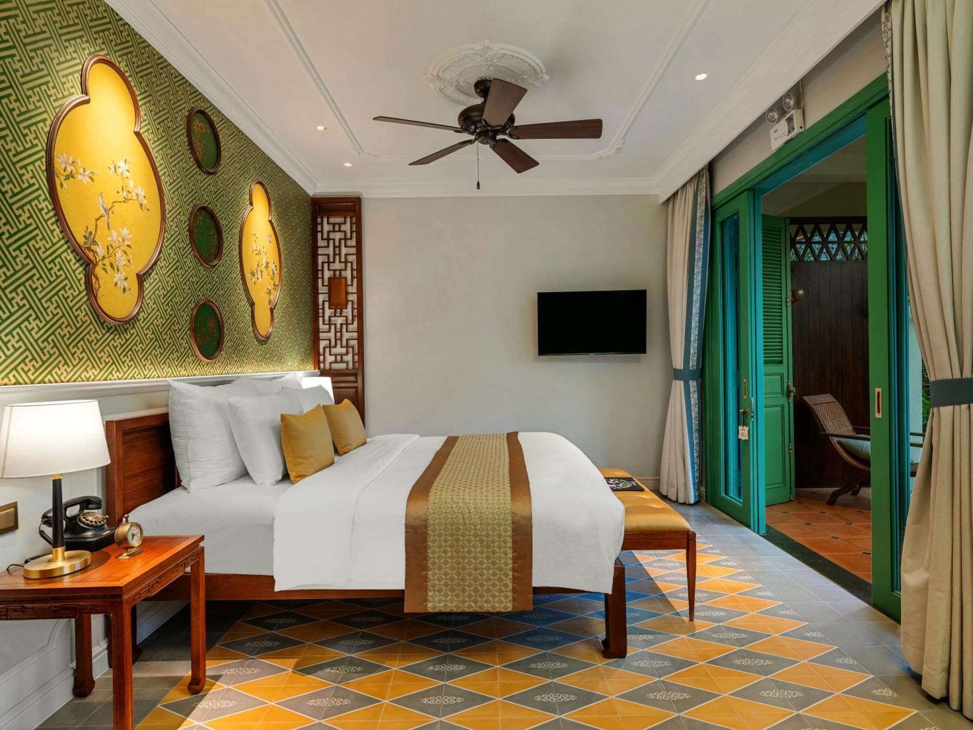 Deluxe King Room