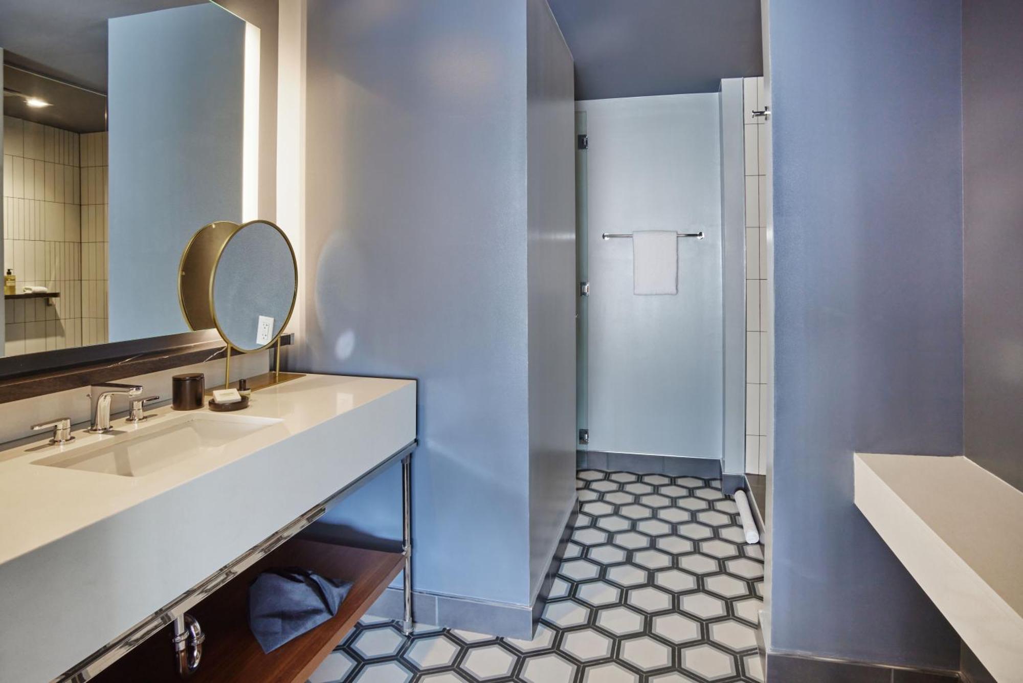 Premium King Room