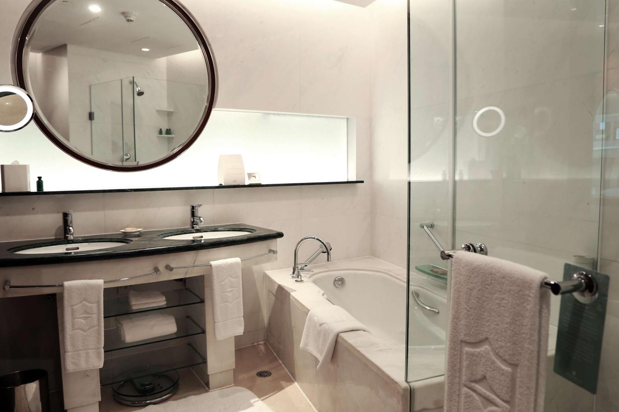Executive King Room