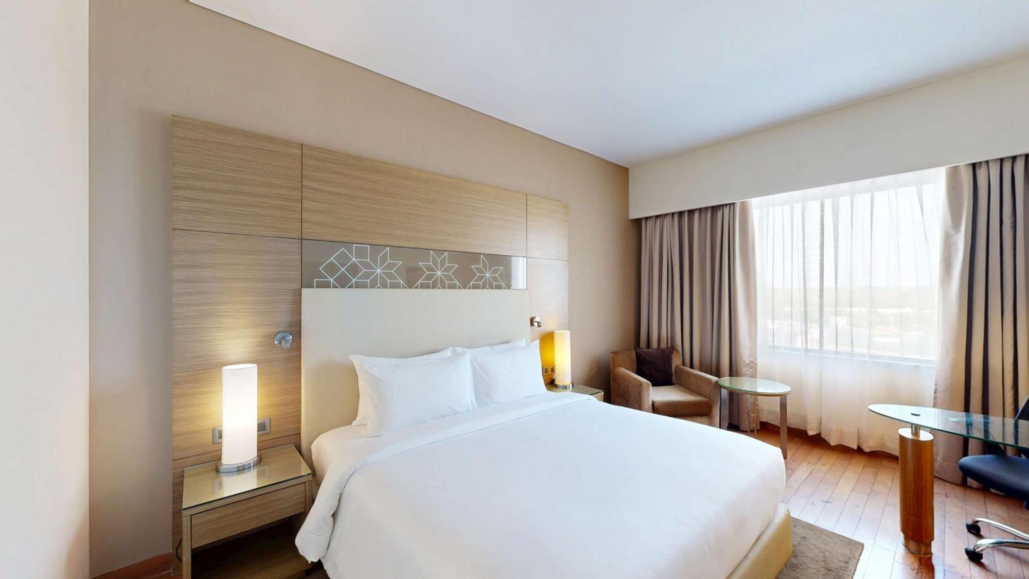 Superior Room 11 IMFL at The Brew Bar | Complimentary Credit worth INR 500 redeemable on Food & Soft Beverages spend of INR 2000 or