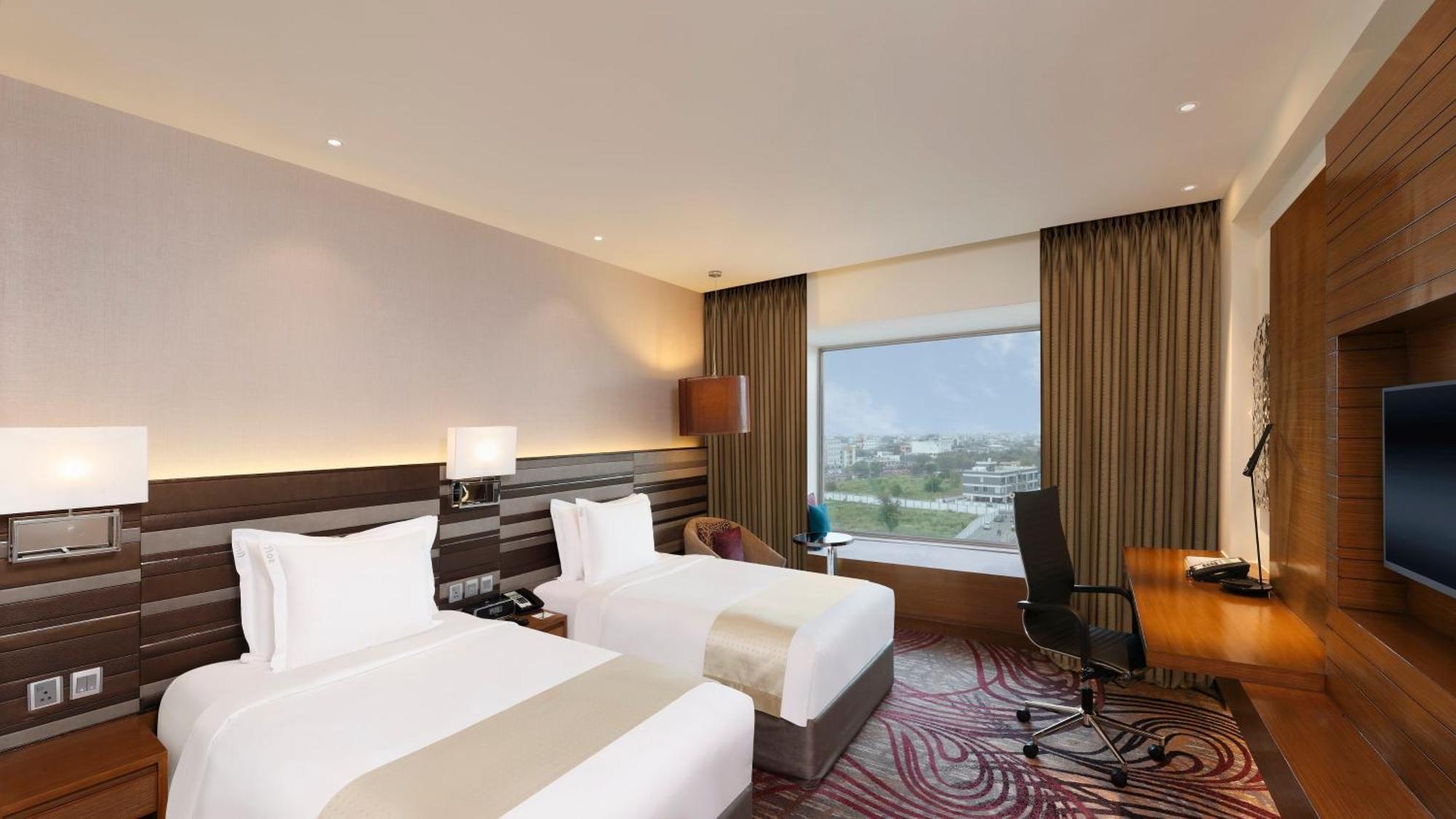 Standard Twin Room City View