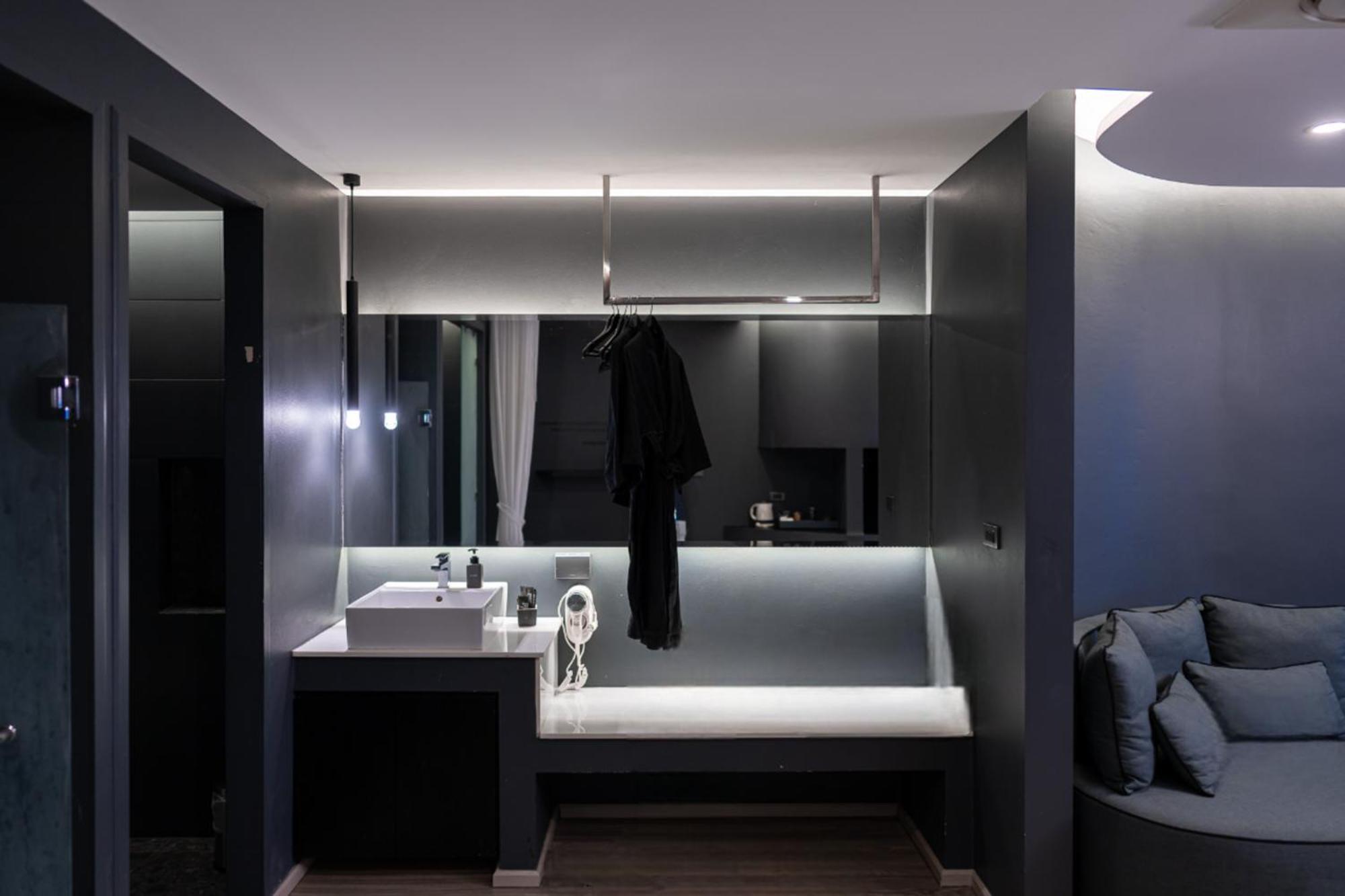 Studio double bed