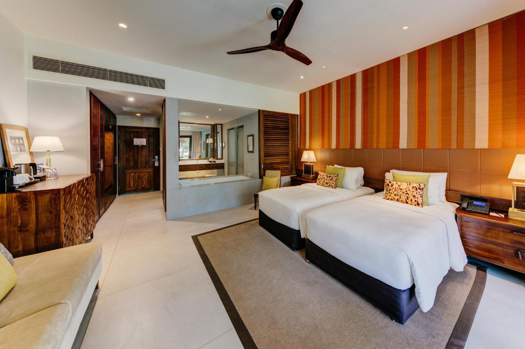 Luxury Seafront Garden on SPA & on F&B