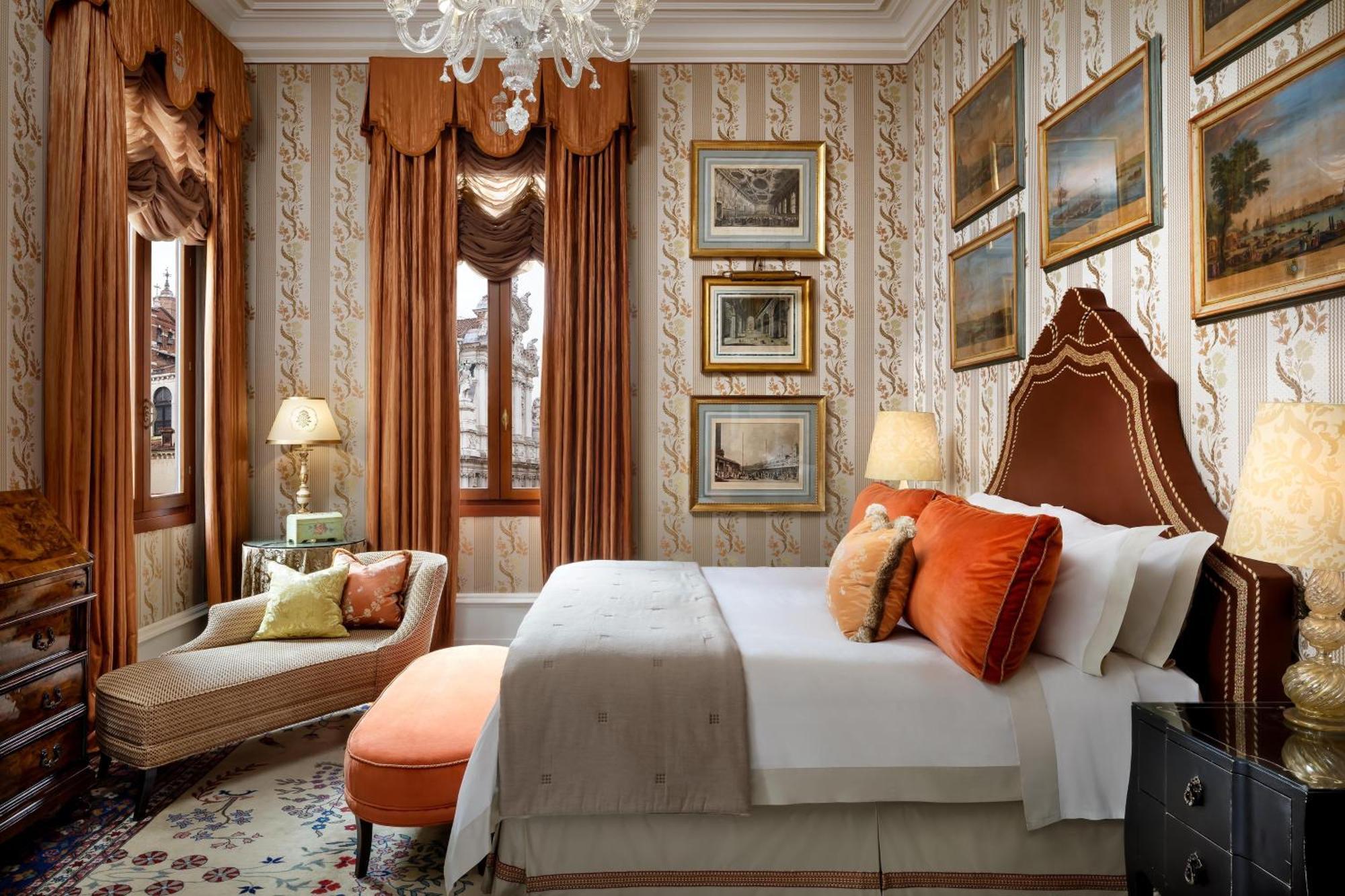 Heritage 1 Bedroom Suite 1 King SMaria DGiglio view