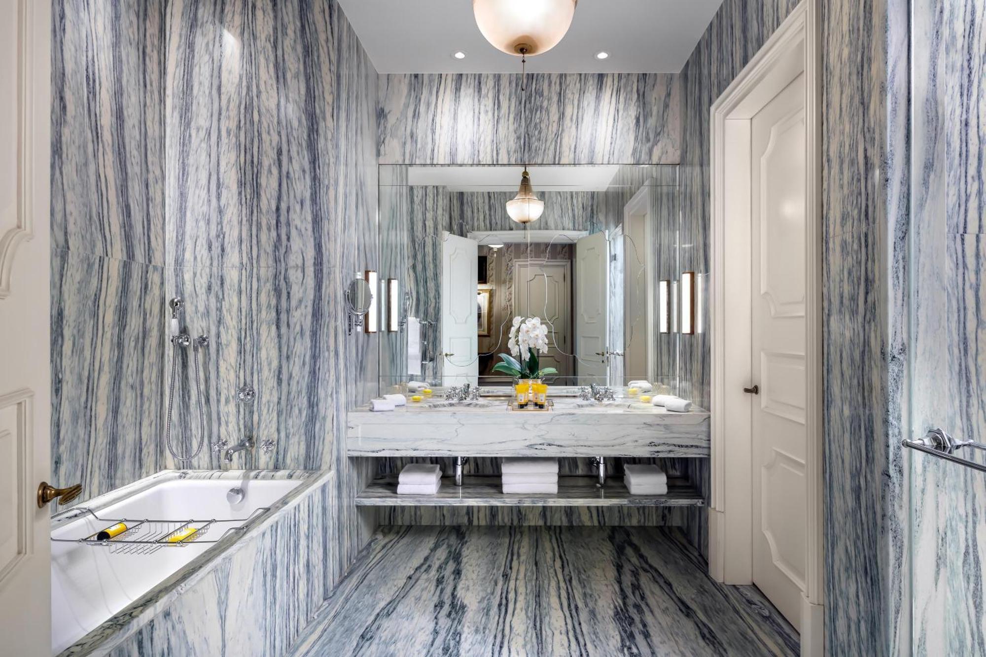 Heritage 1 Bedroom Suite 1 King SMaria DGiglio view