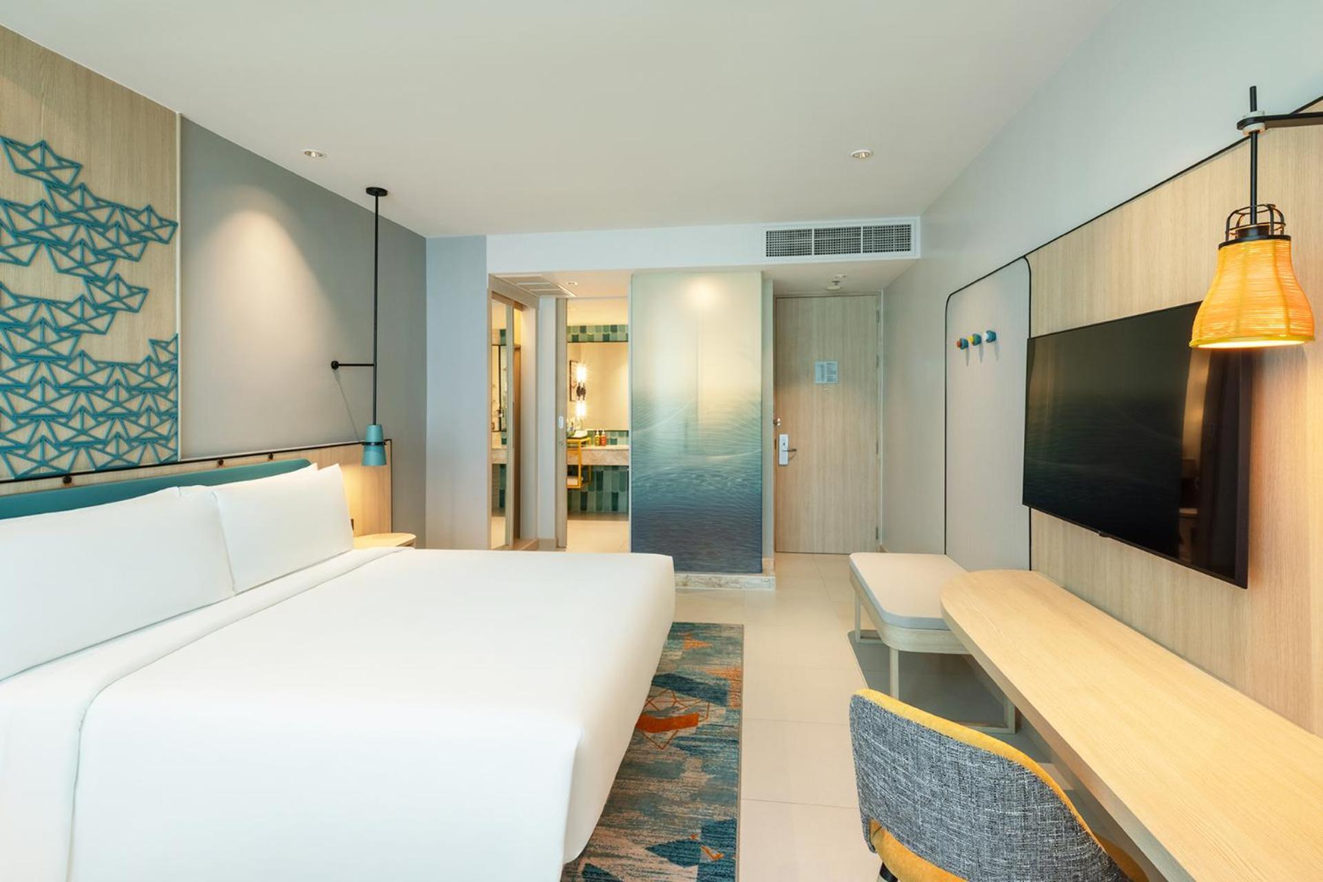 Standard King Room Ocean View Bay Tower