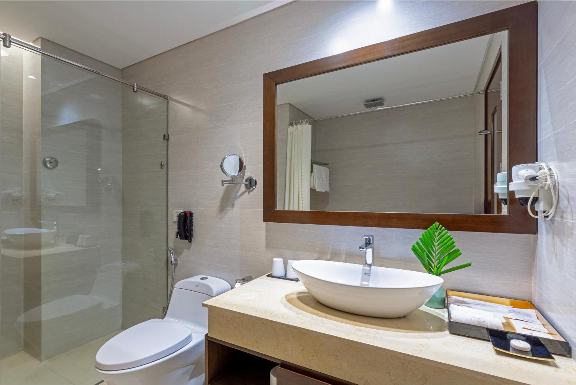 Deluxe Double or Twin Room with Sea View
