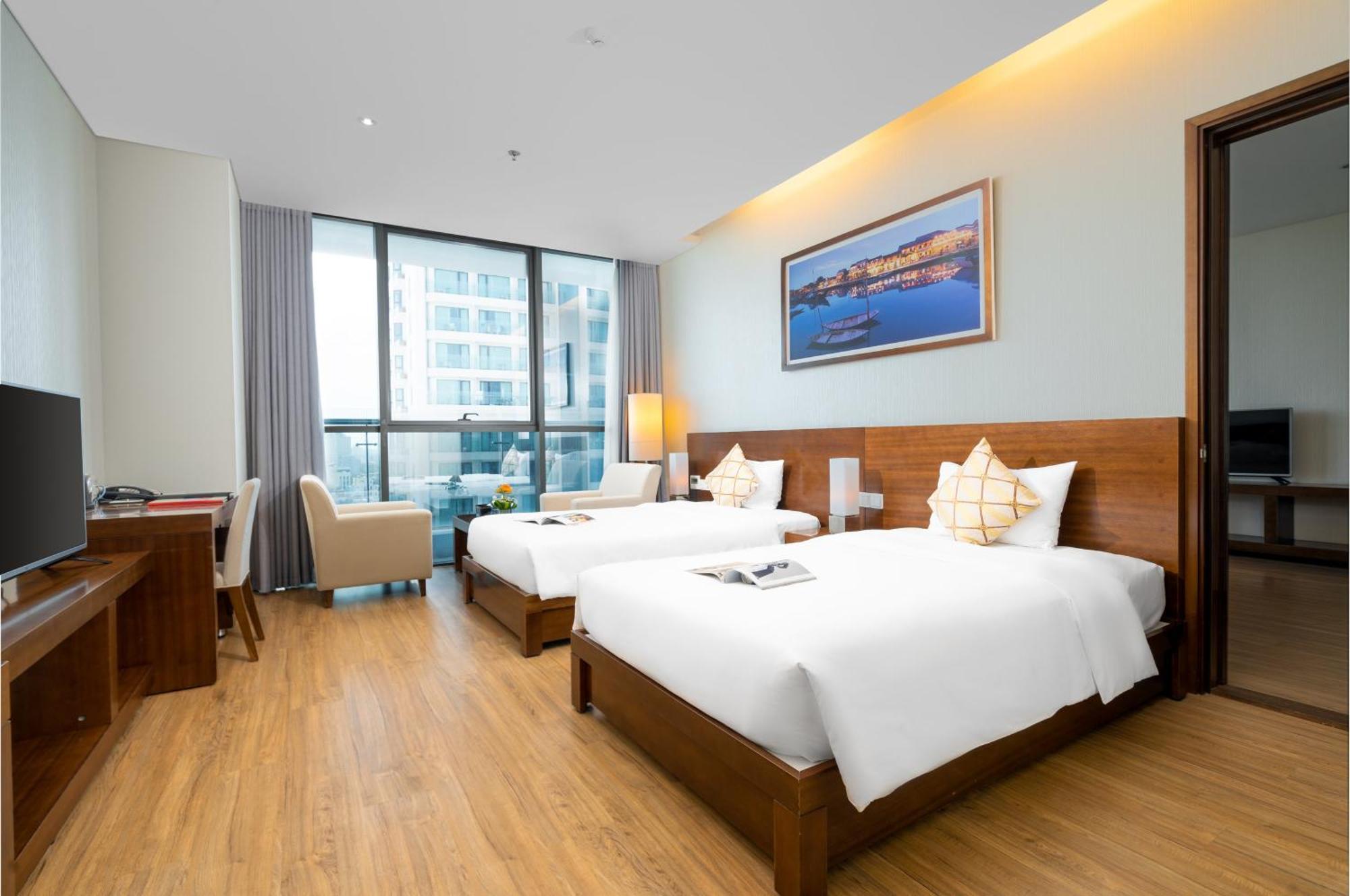 Deluxe Twin Room City View