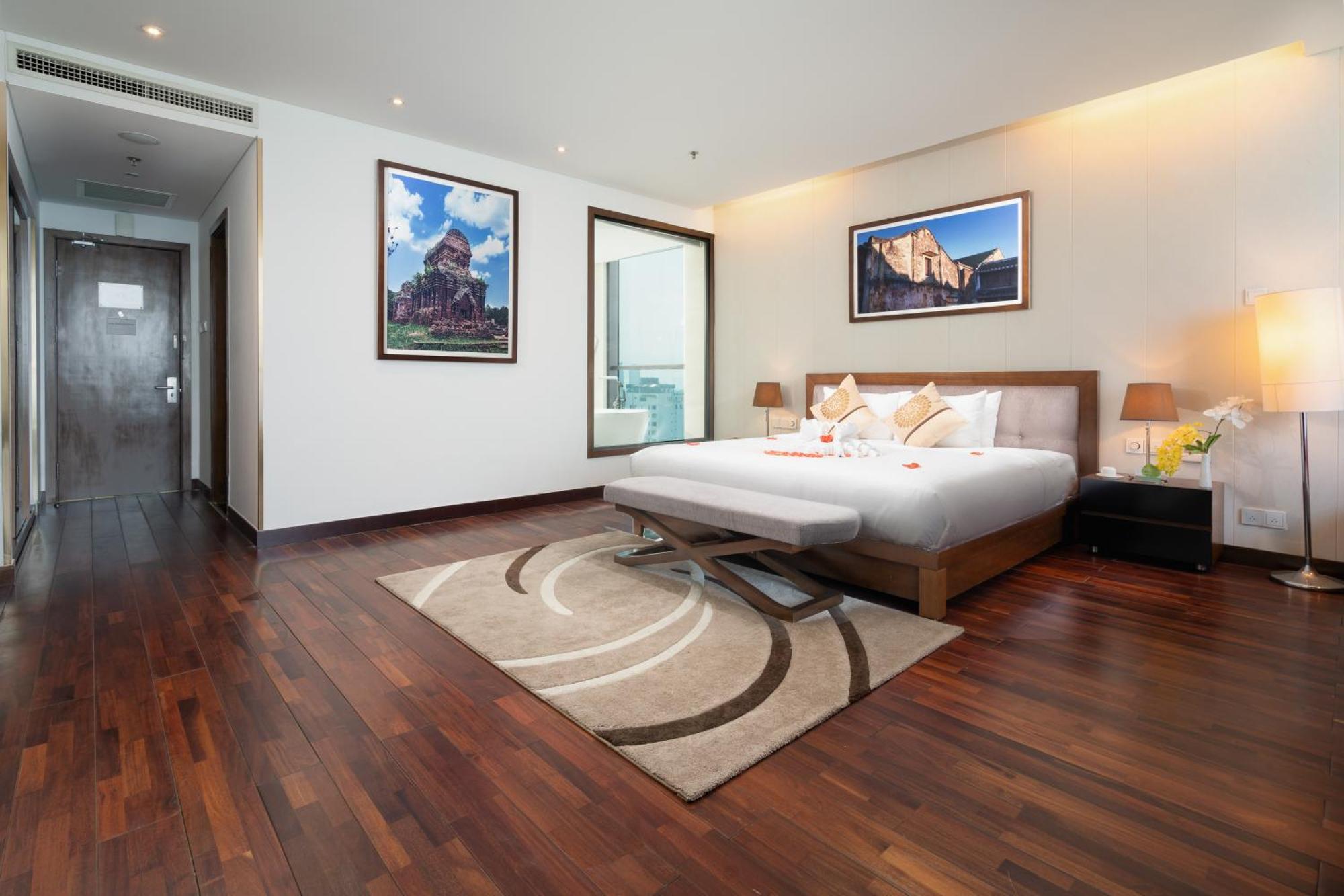 Premier Deluxe Room