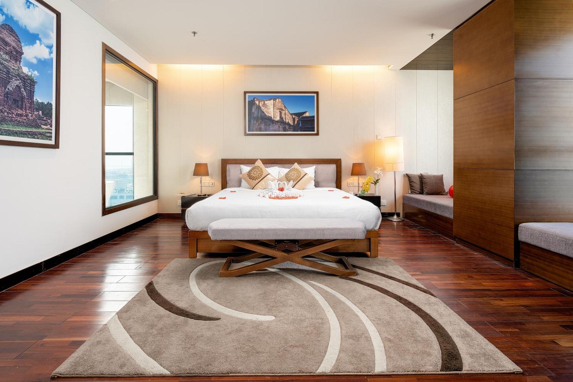 Premier Deluxe Room