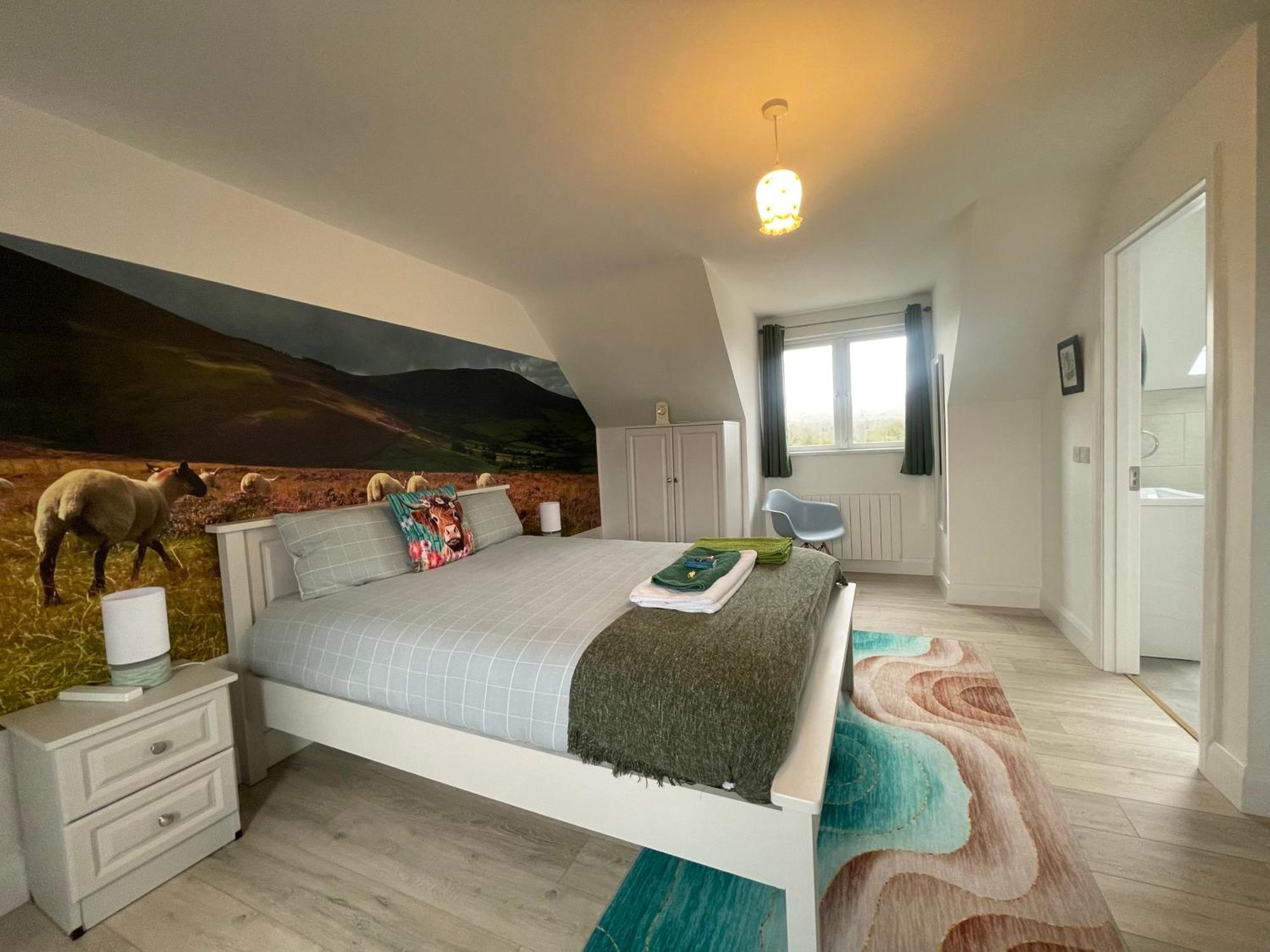 Deluxe Double Room Mountain View