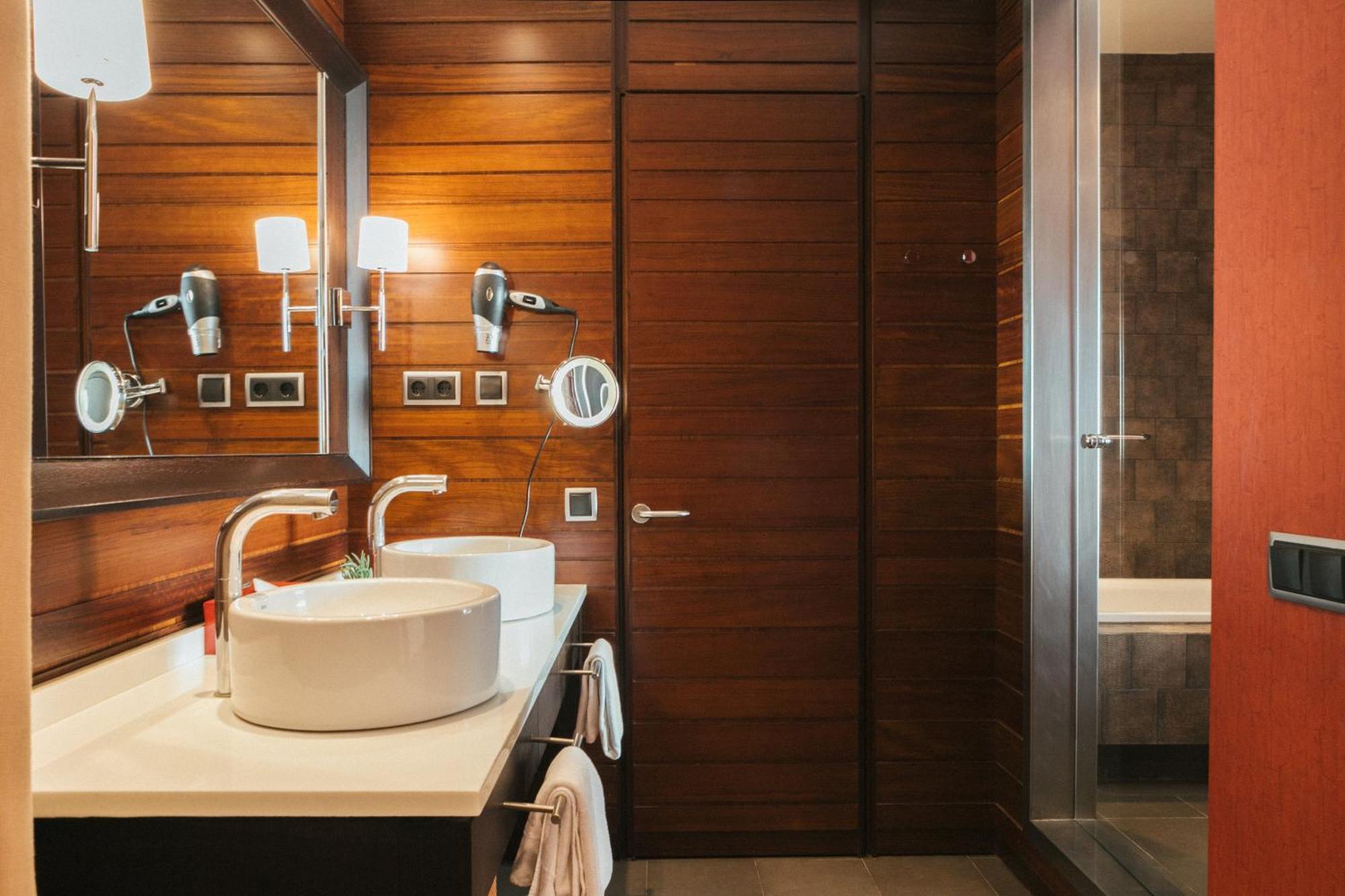 Double or Twin Room with Spa Access,1516491757:JPEG