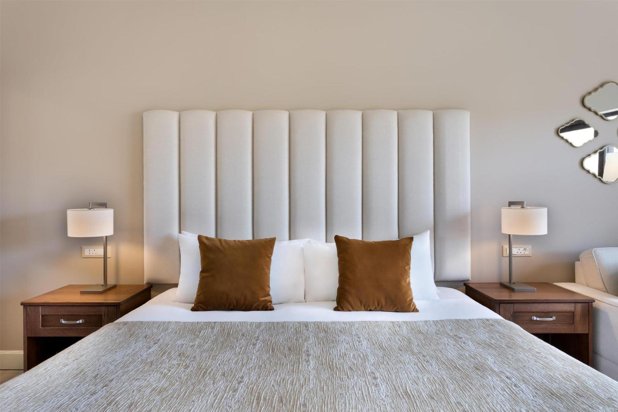 Grand Deluxe Garden View Room