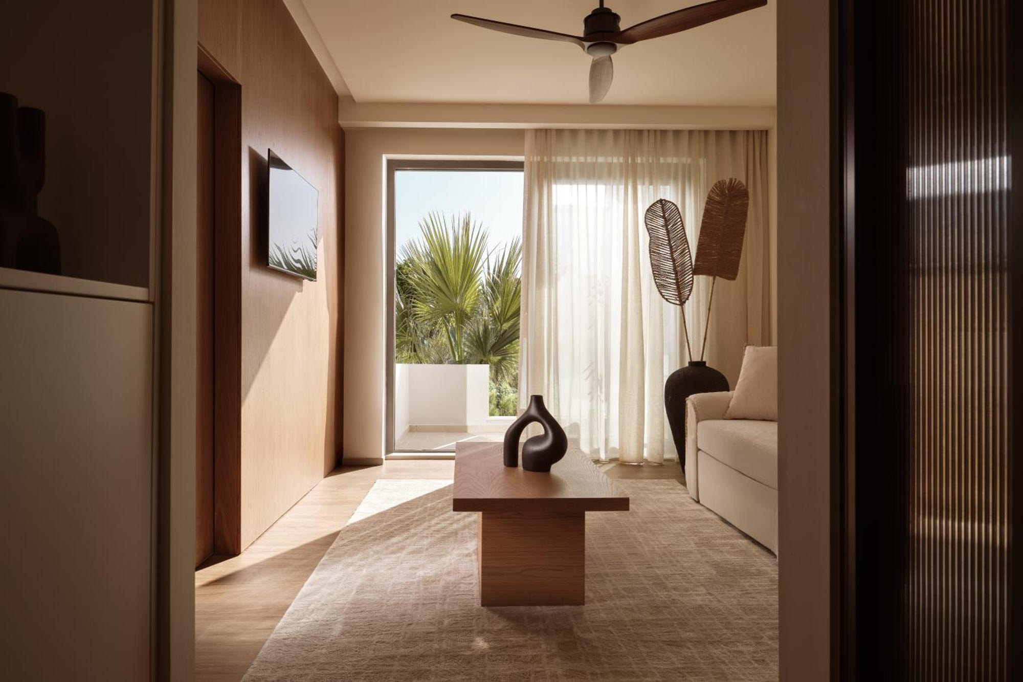 Junior Suite,1668053044:JPEG