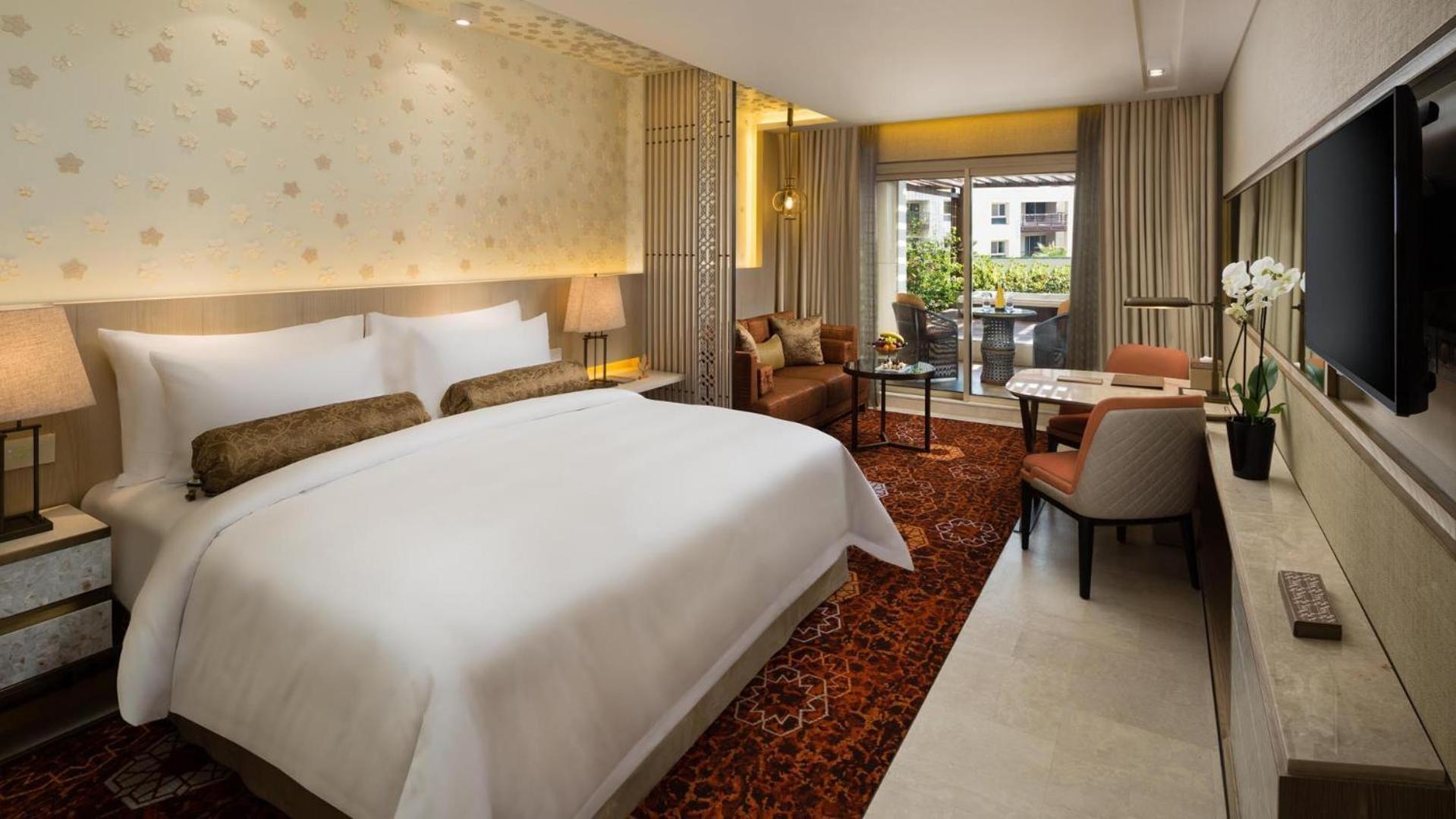 Grand Deluxe Private Jacuzzi® Room with King Bed,517671699:JPEG