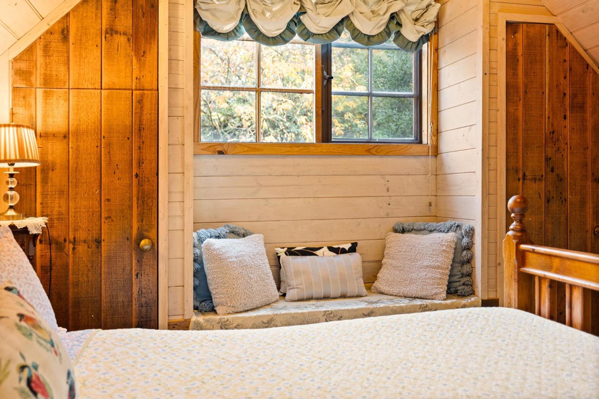 Barn Deluxe Cottage