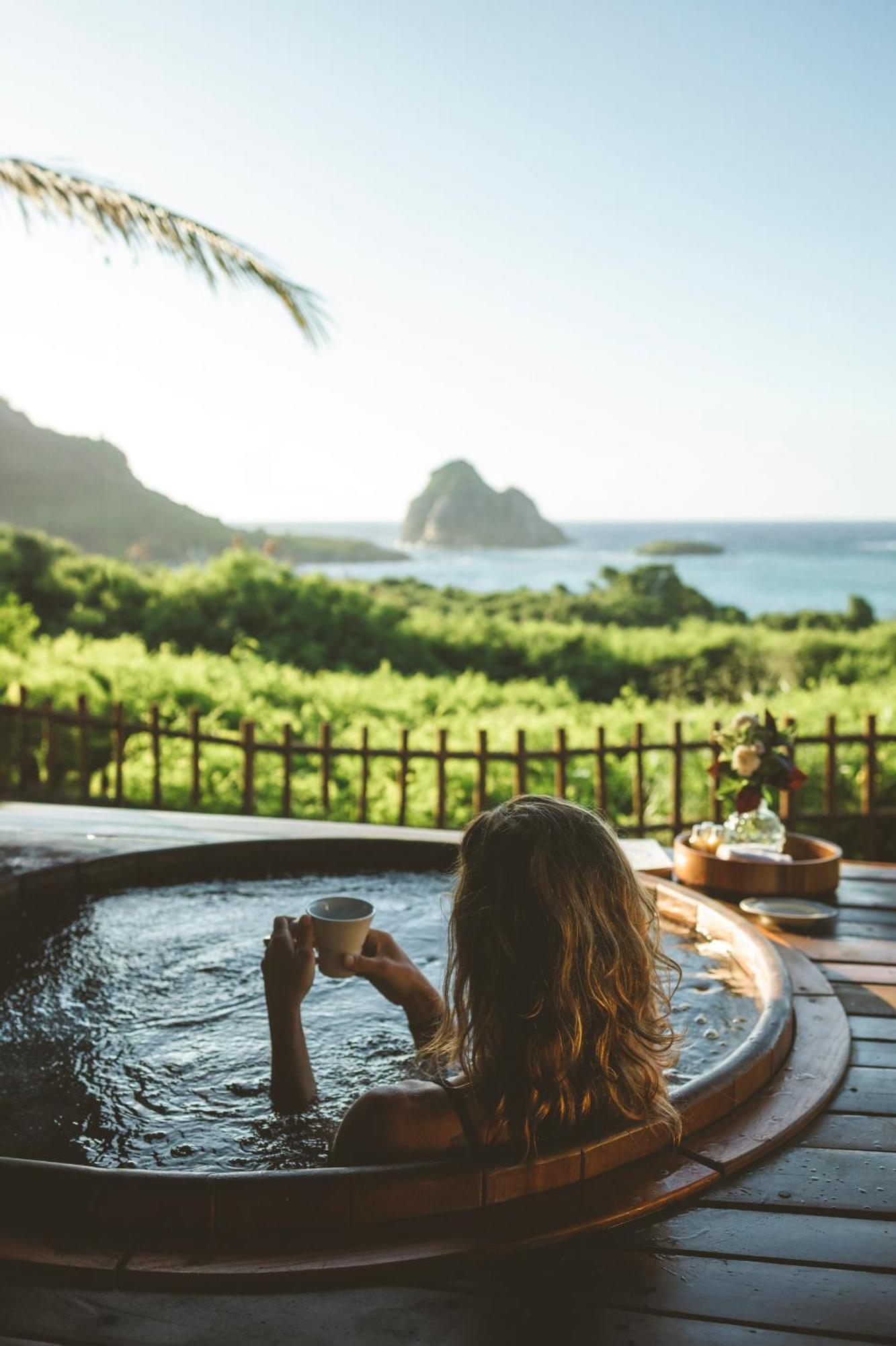 Bungalow with Hot Tub (2 Adults),1669025373:JPEG
