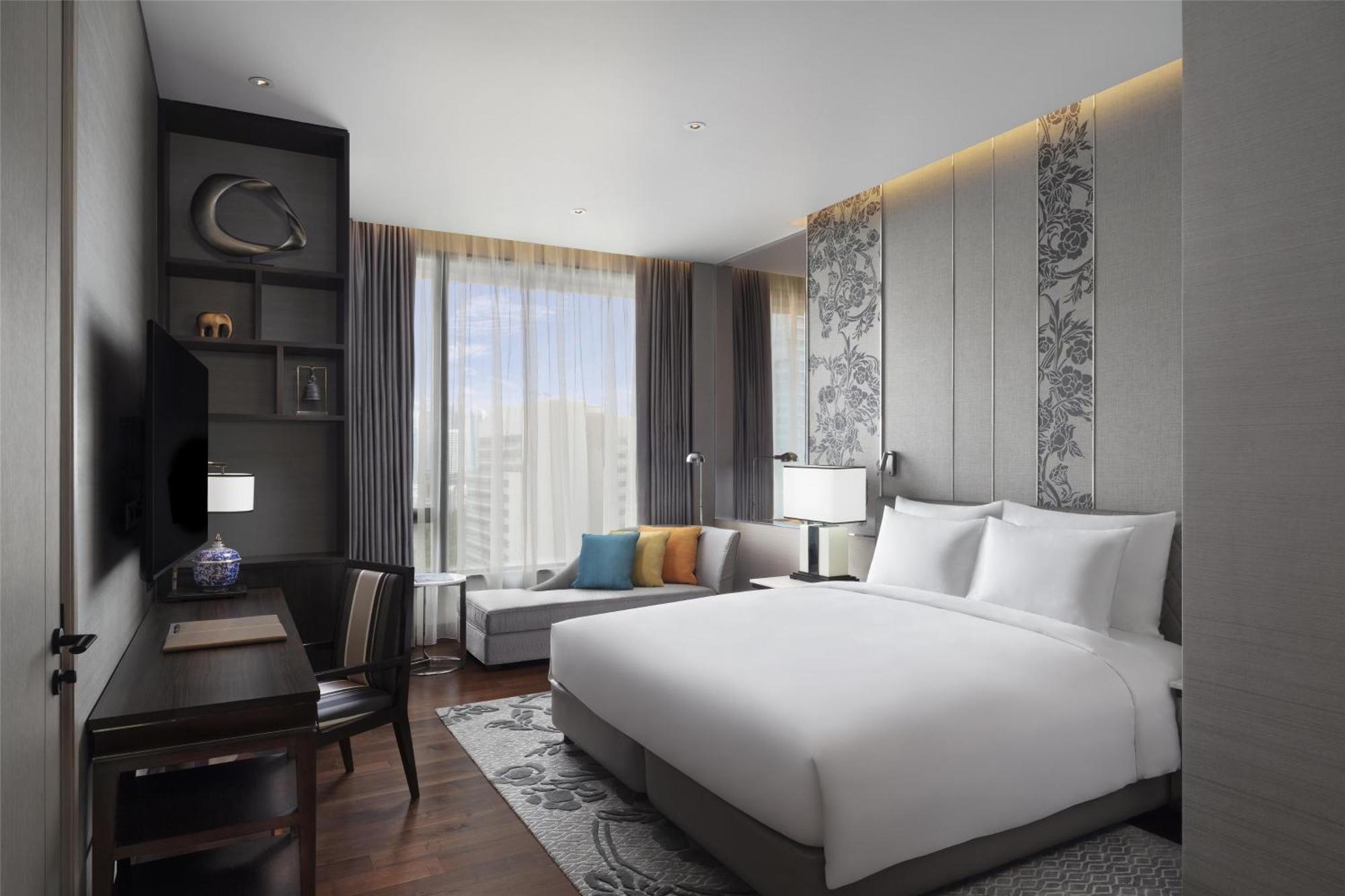 Grand Premier King Room Balcony