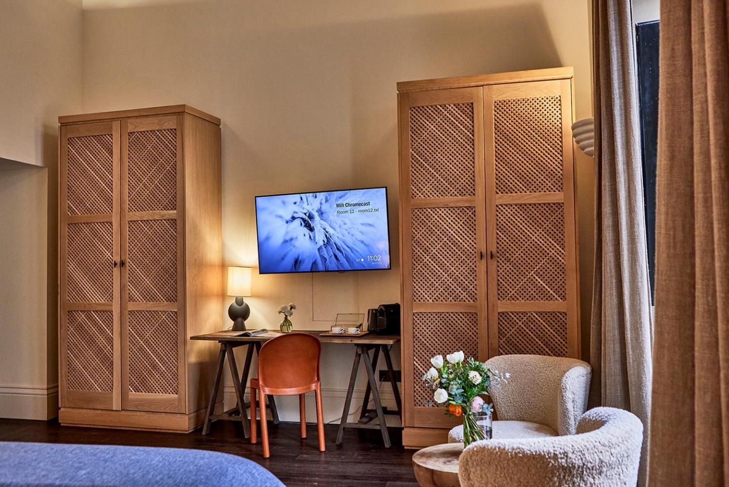 The Grand Essence-Suite Signature,1669091148:JPEG