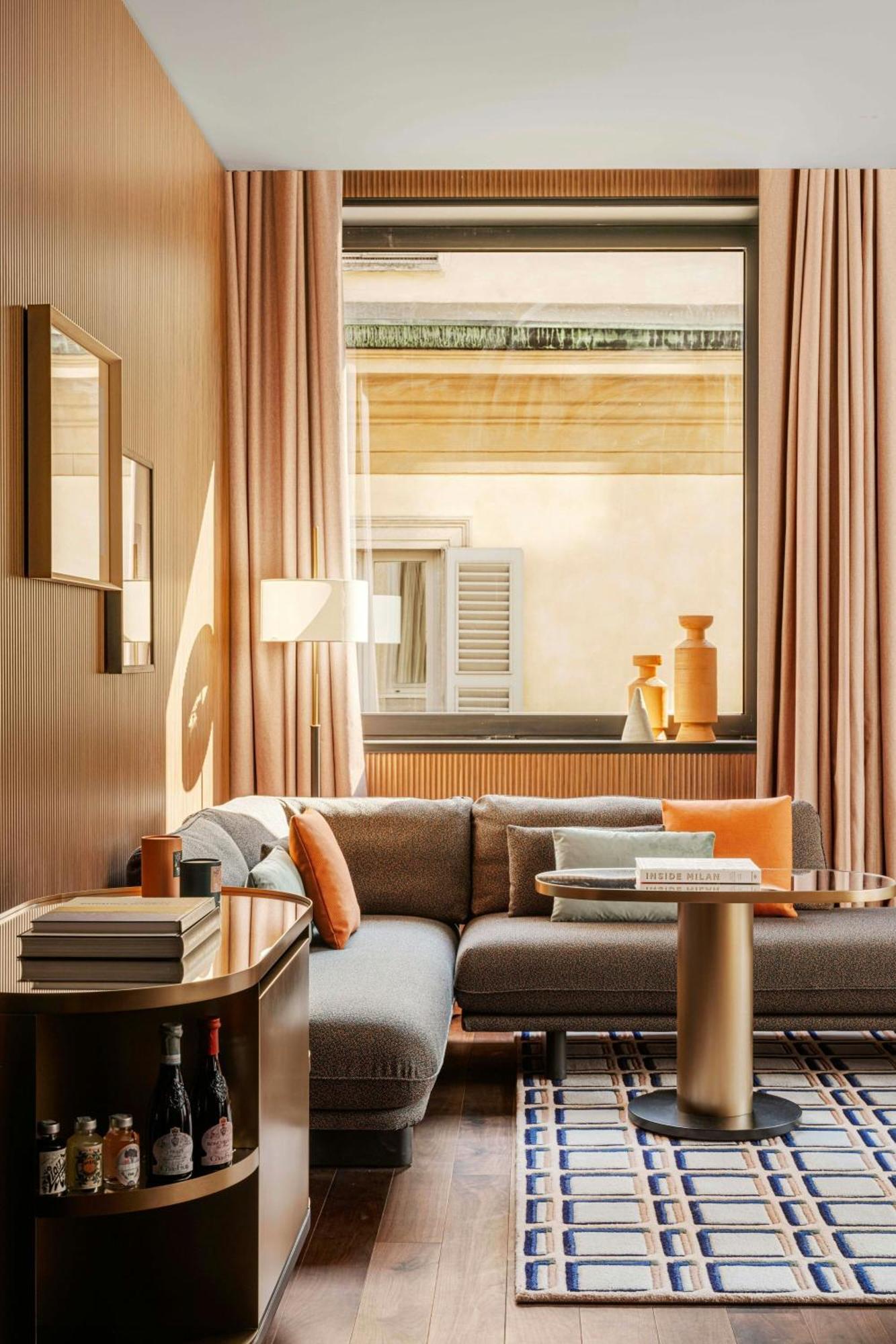 Panoramic King Suite with City View