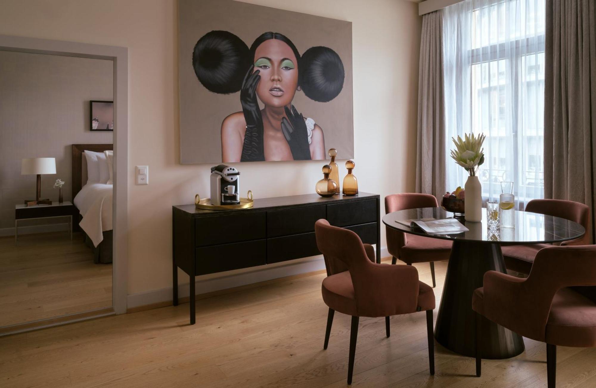 Deluxe Suite