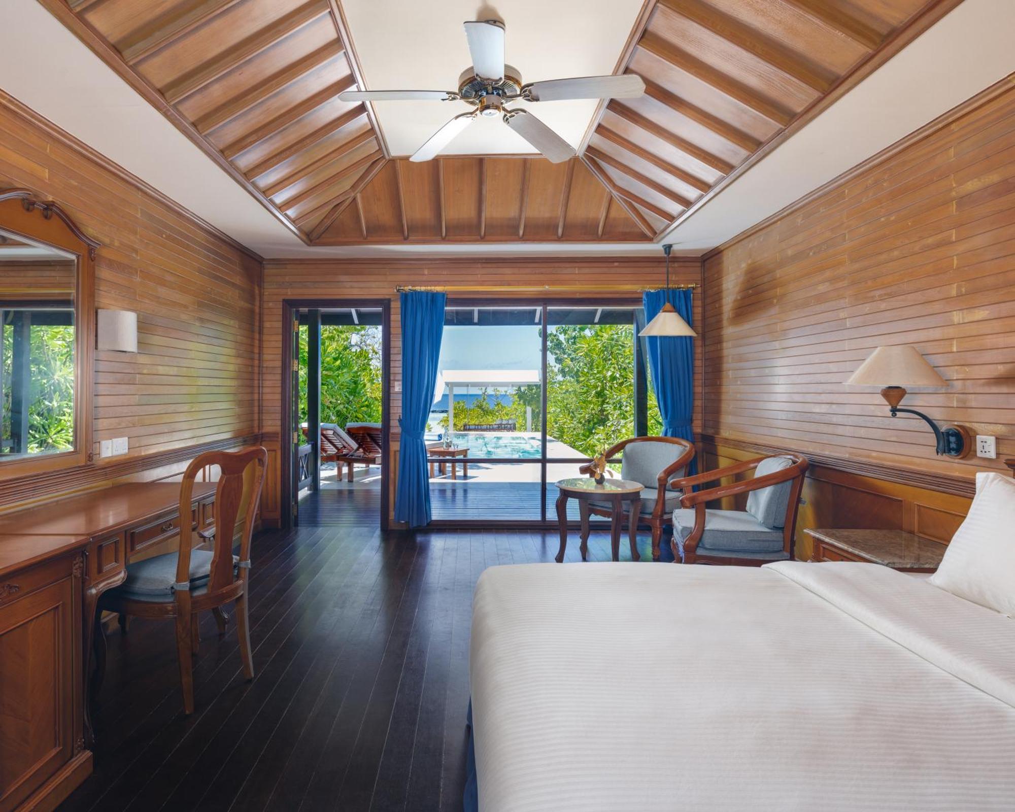 Beach Pool Villa - 50% off domestic transfers for stays of 7+ nights 