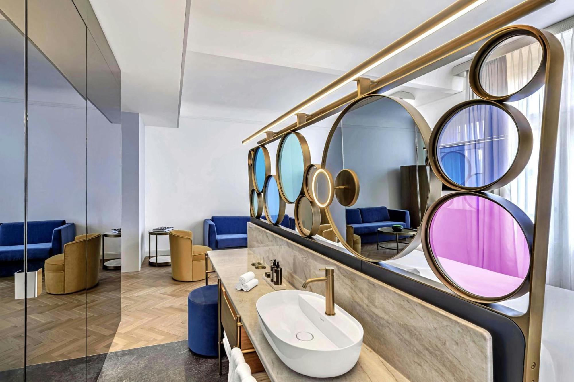 Heritage Bohemia King Suite City View