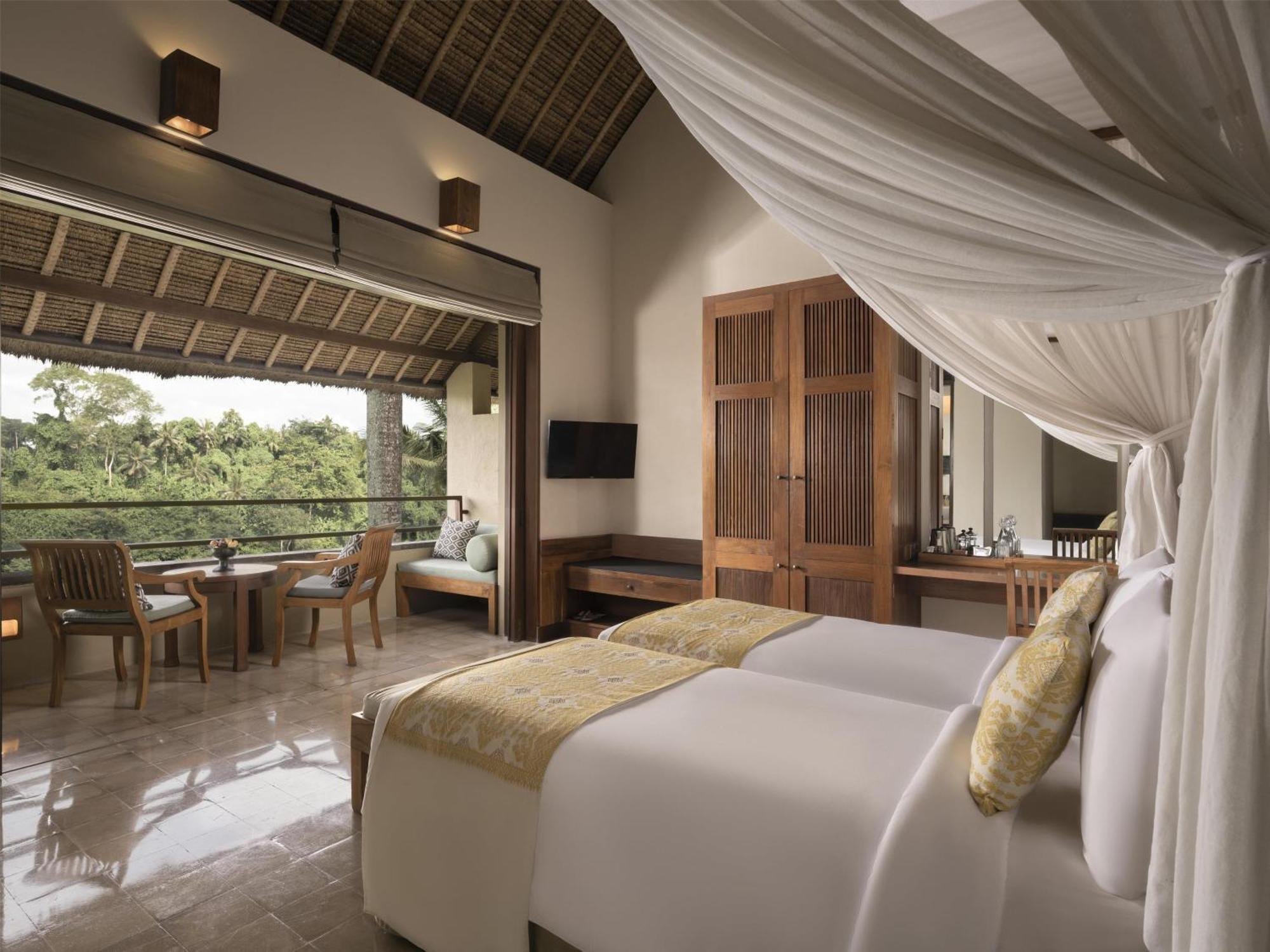 Twin Room Daily Afternoon Tea Complimentary 60-minute photography session one photo Daily schedule shuttle service to Ubud Daily wellness activities Bicycles personal around the resort,1670703513:JPEG