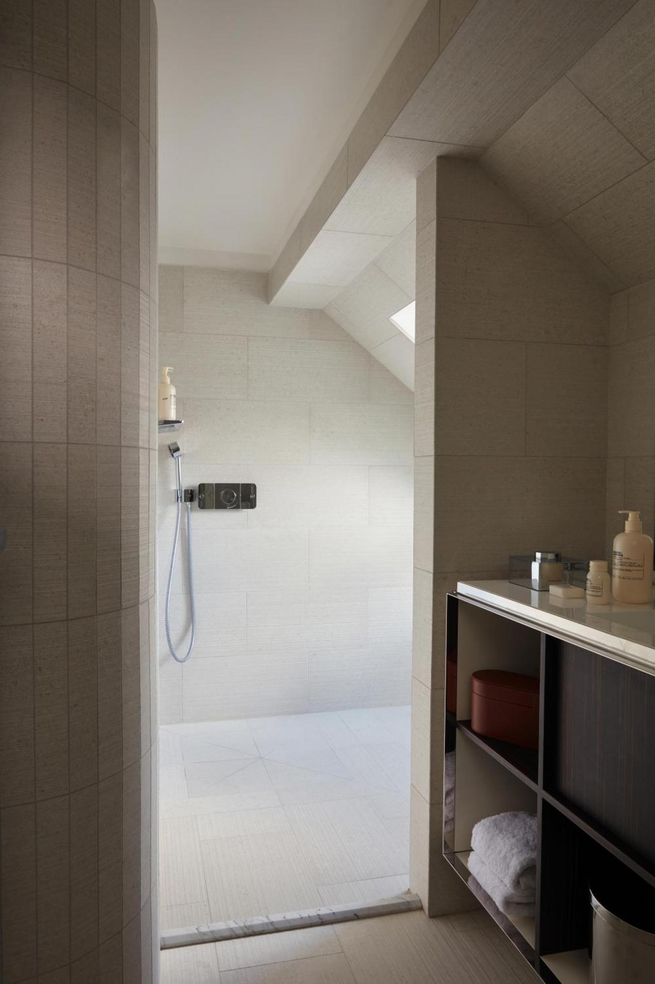 Two-Bedroom Suite,1671866364:JPEG