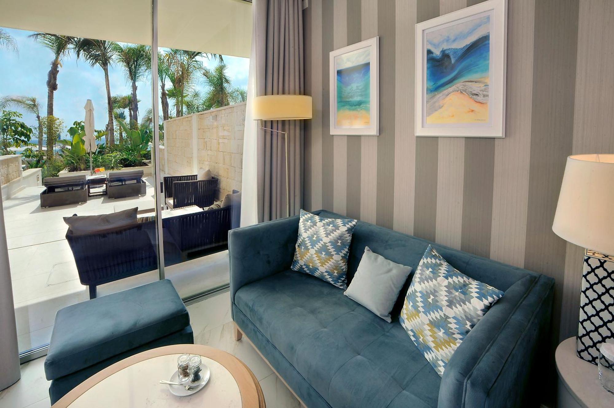 Superior Cabana Private Garden & Sea View