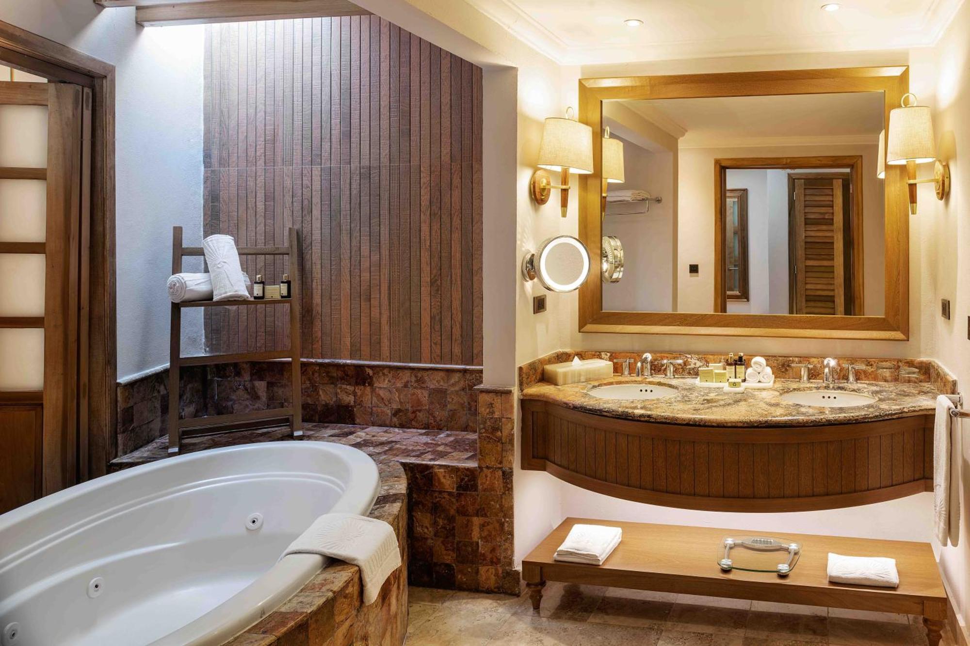 Golden Junior Suite