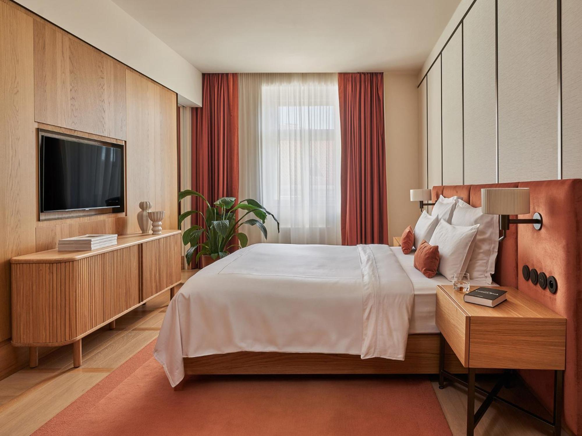 Deluxe Suite,1672657336:JPEG