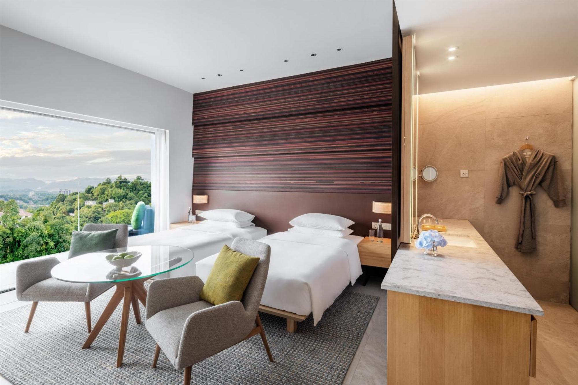 Twin Room Hill View