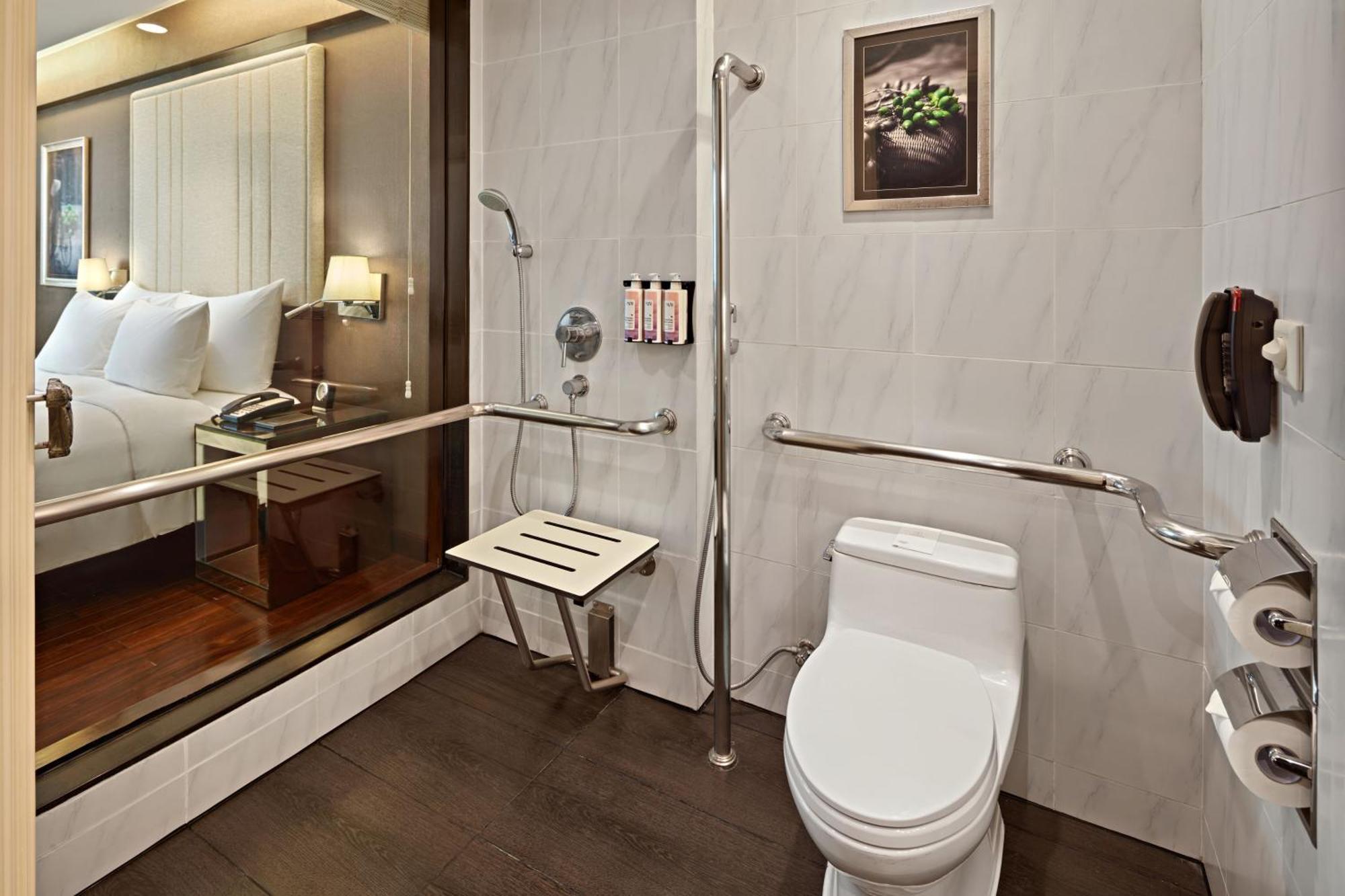 Classic King Room - Complimentary daily chocolate hour 5-6pm,1516314547:JPEG