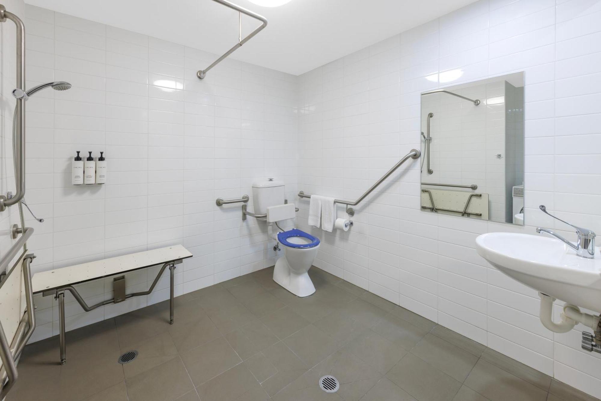 Studio Accessible Apartment