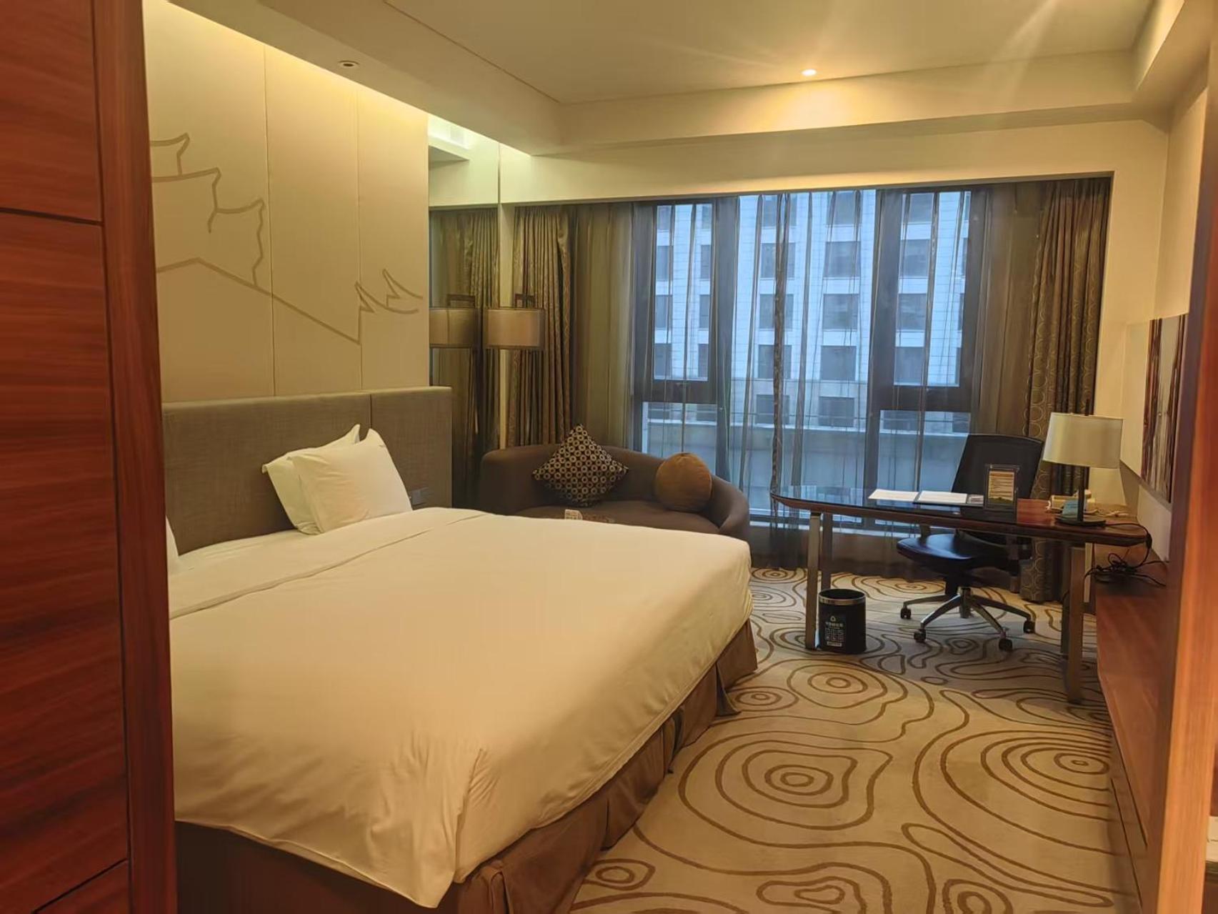 Standard King Room High Floor