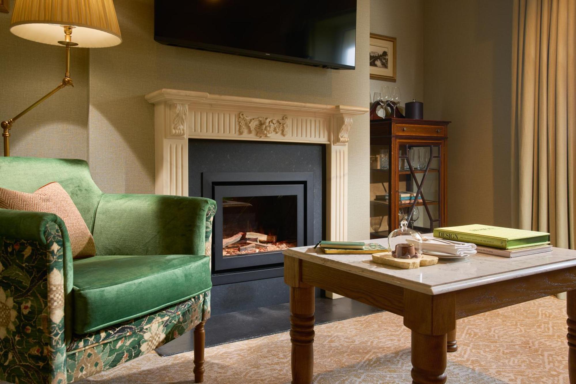 Deluxe Double Double Guest Room,1675797909:JPEG