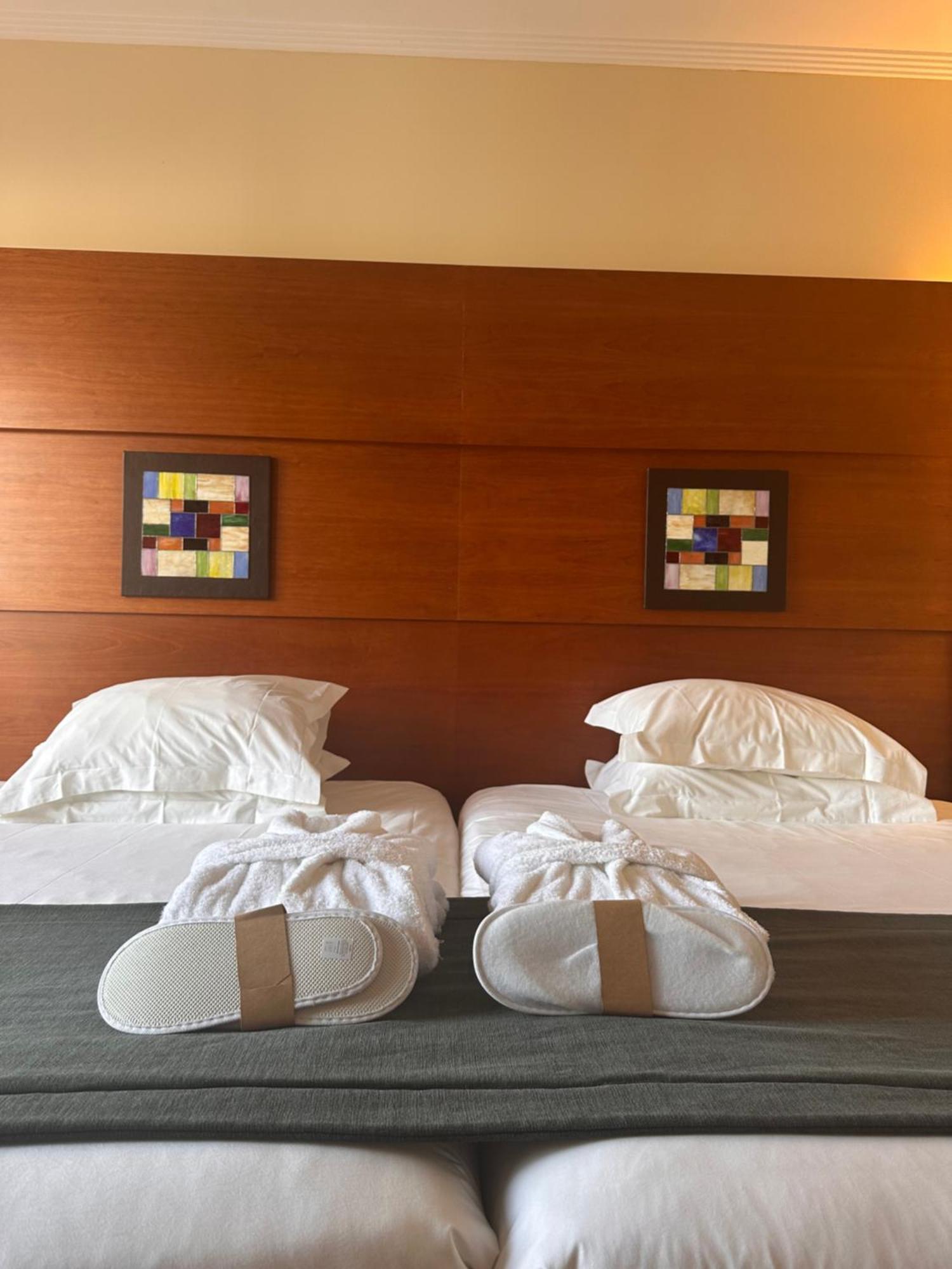 Suite with Spa Bath,1676734025:JPEG