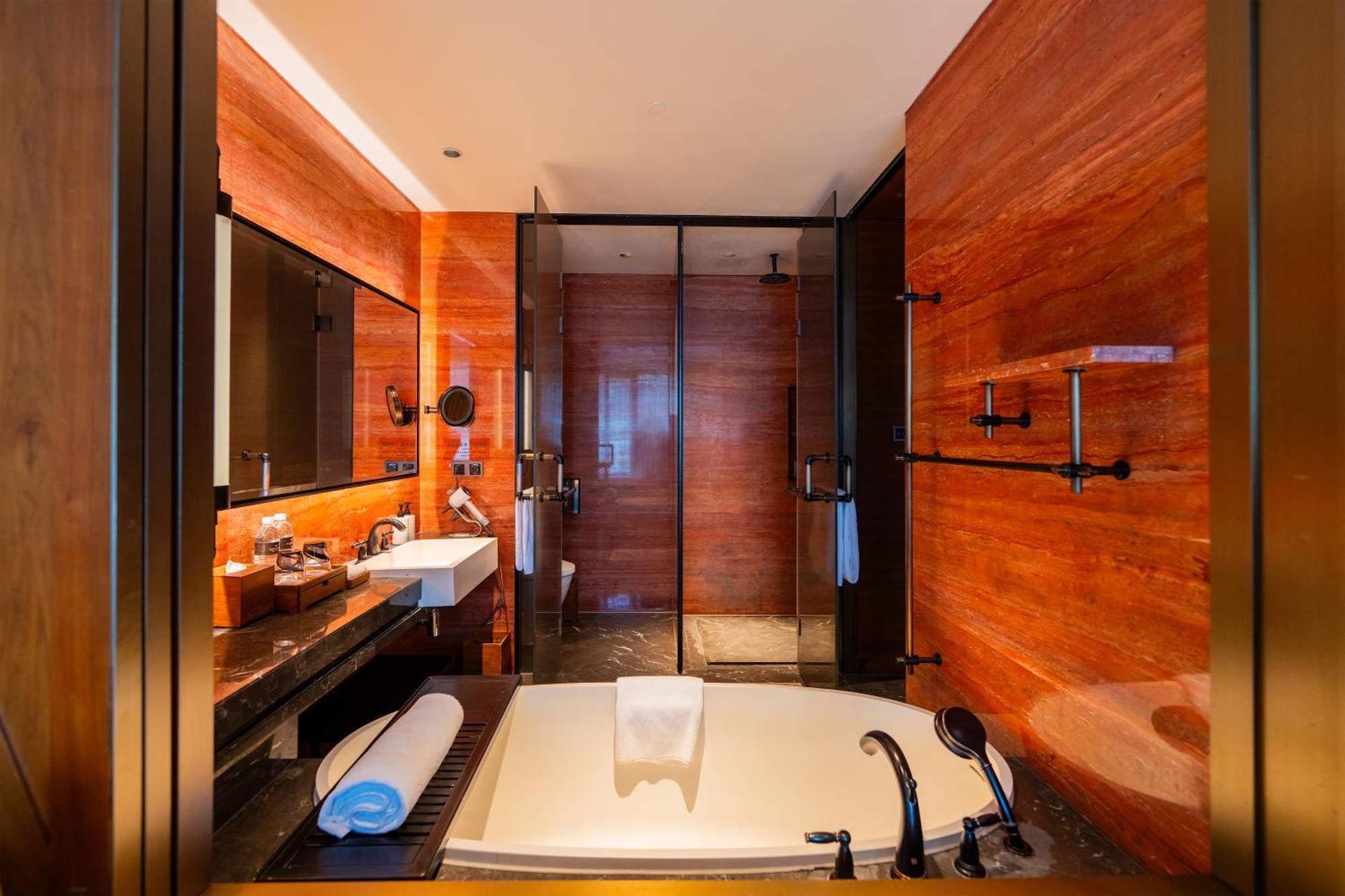 Classic King Room Balcony High Floor
